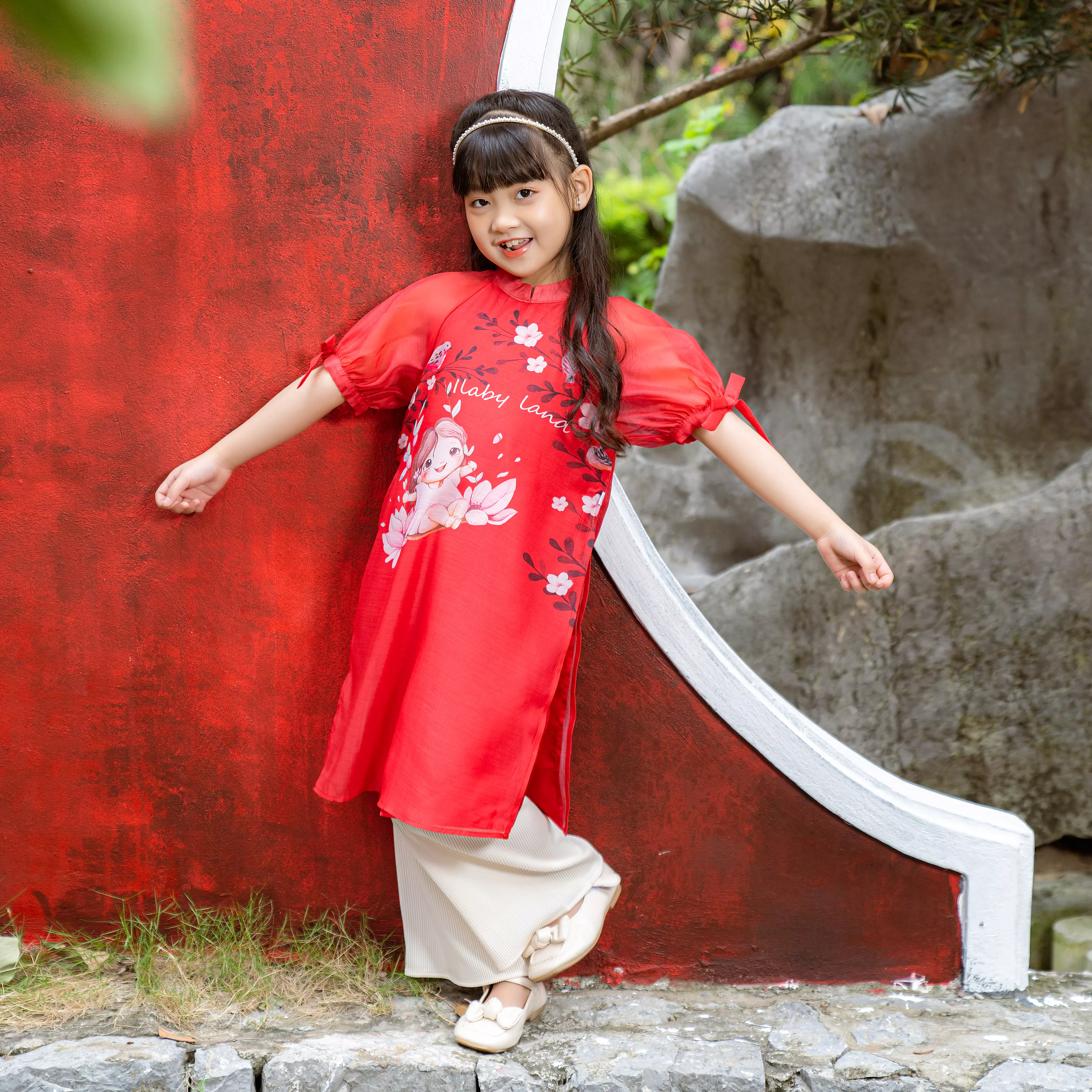 Áo dài đỏ Ilaby land_thumbnail_1