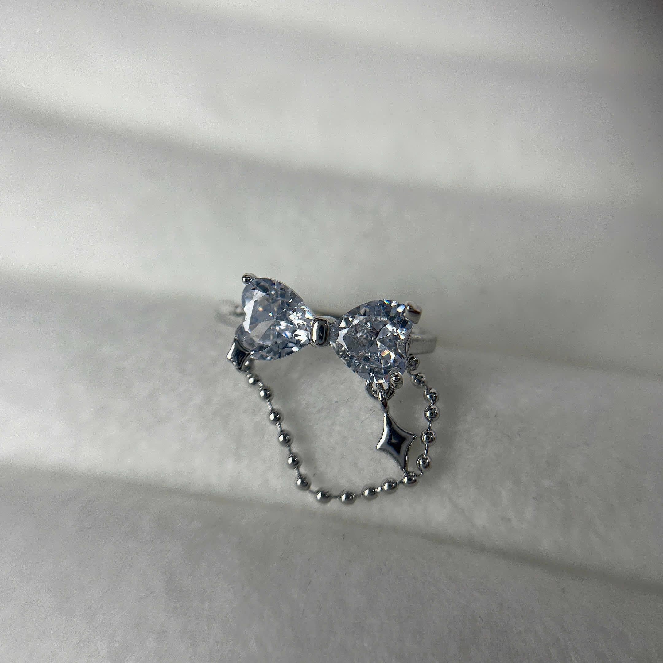 Khuyên kẹp giả vành tai