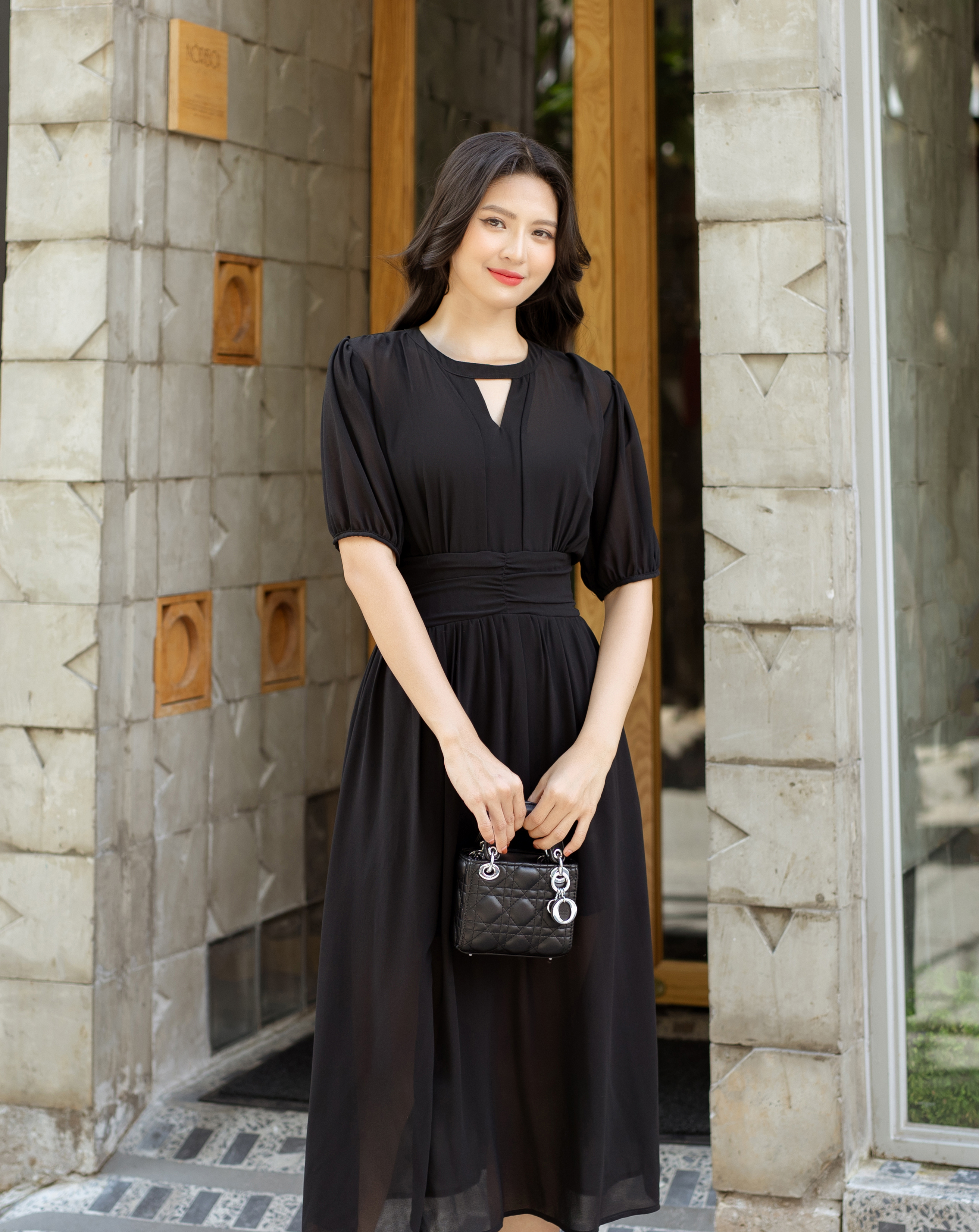 Đầm voan xòe cổ giọt nước xẻ tà xinh xắn_thumbnail_4