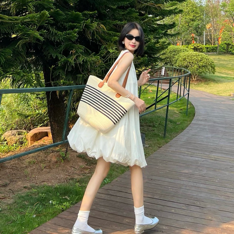 Váy bí màu trắng sát nách, váy trắng bồng baby Loga store - L184