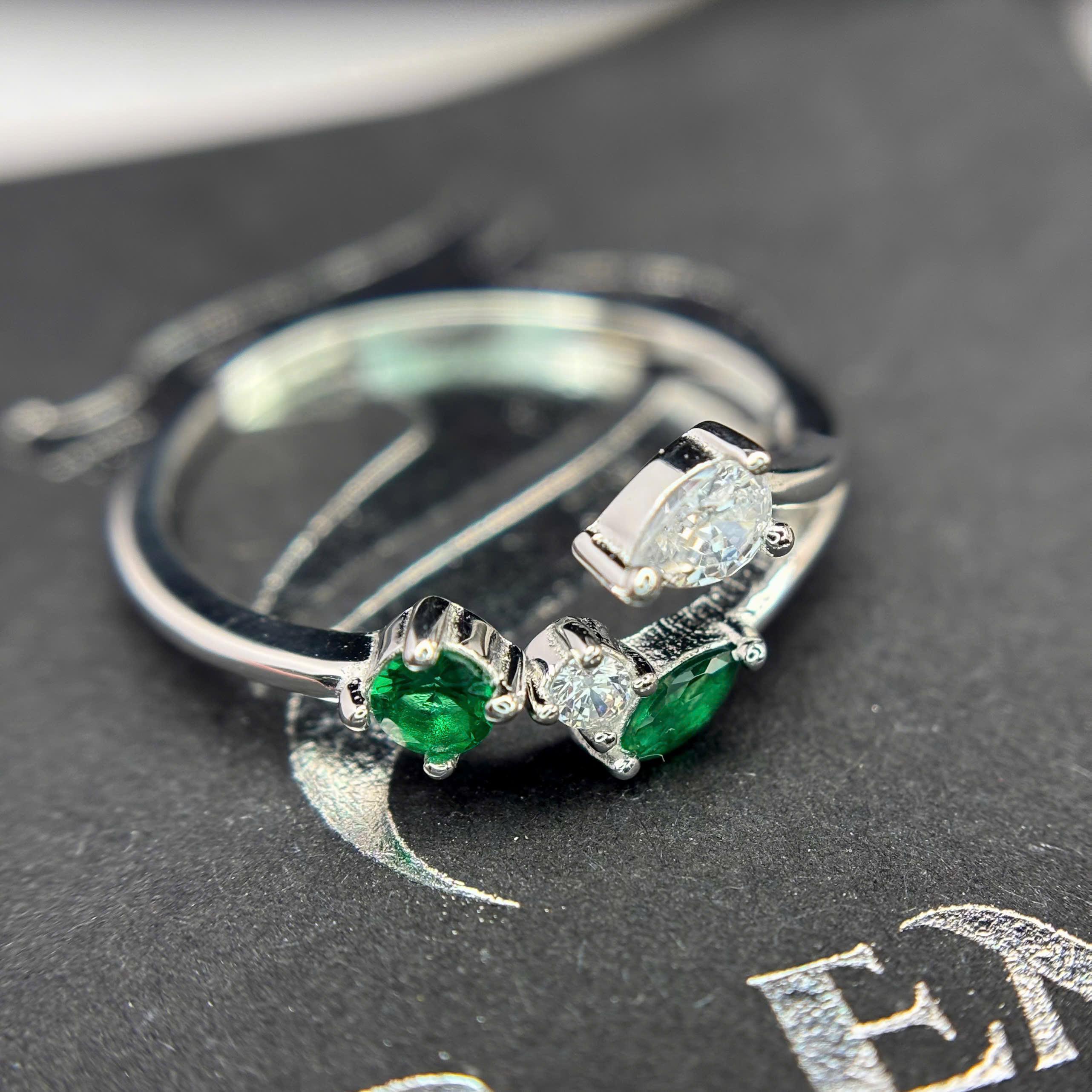 Nhẫn bạc xi bạch kim đá xanh freesize_thumbnail_2