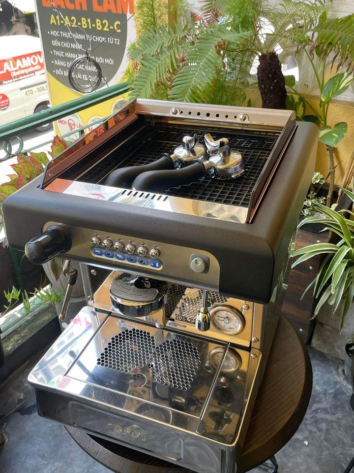 Cách chọn mua máy pha cà phê phù hợp cho quán nhỏ tại TP.HCM – Mua ở đâu chất lượng?