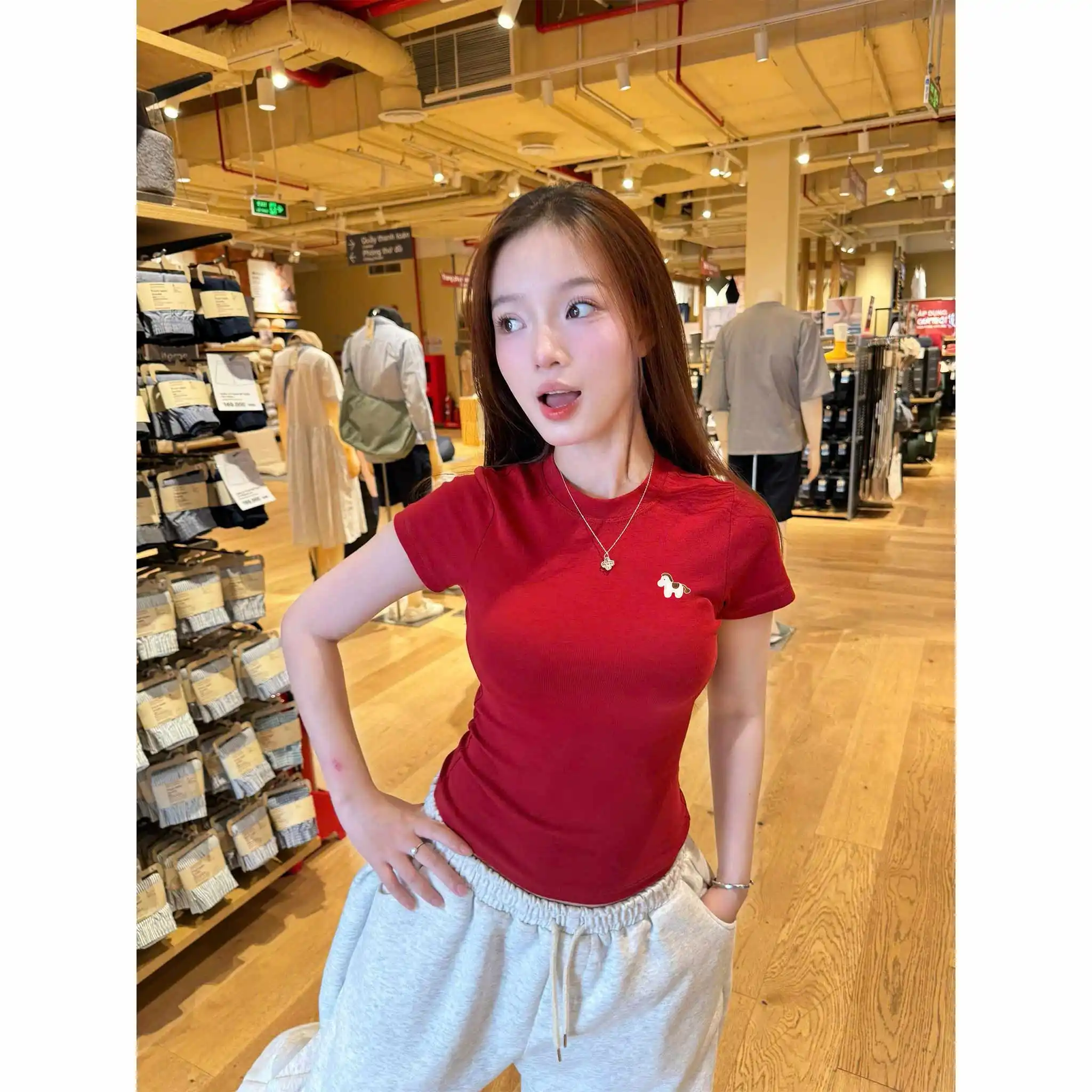 Áo baby tee basic Miucho vải visco co giãn thoáng mát slim fit hack dáng cổ tròn in mix 2988_thumbnail_4