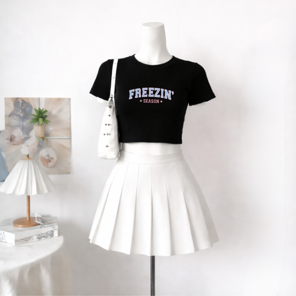 Áo croptop nữ in chữ FREEZIN SEASON dáng ôm chất thun cotton local brand WETEE - WC1159_thumbnail_2