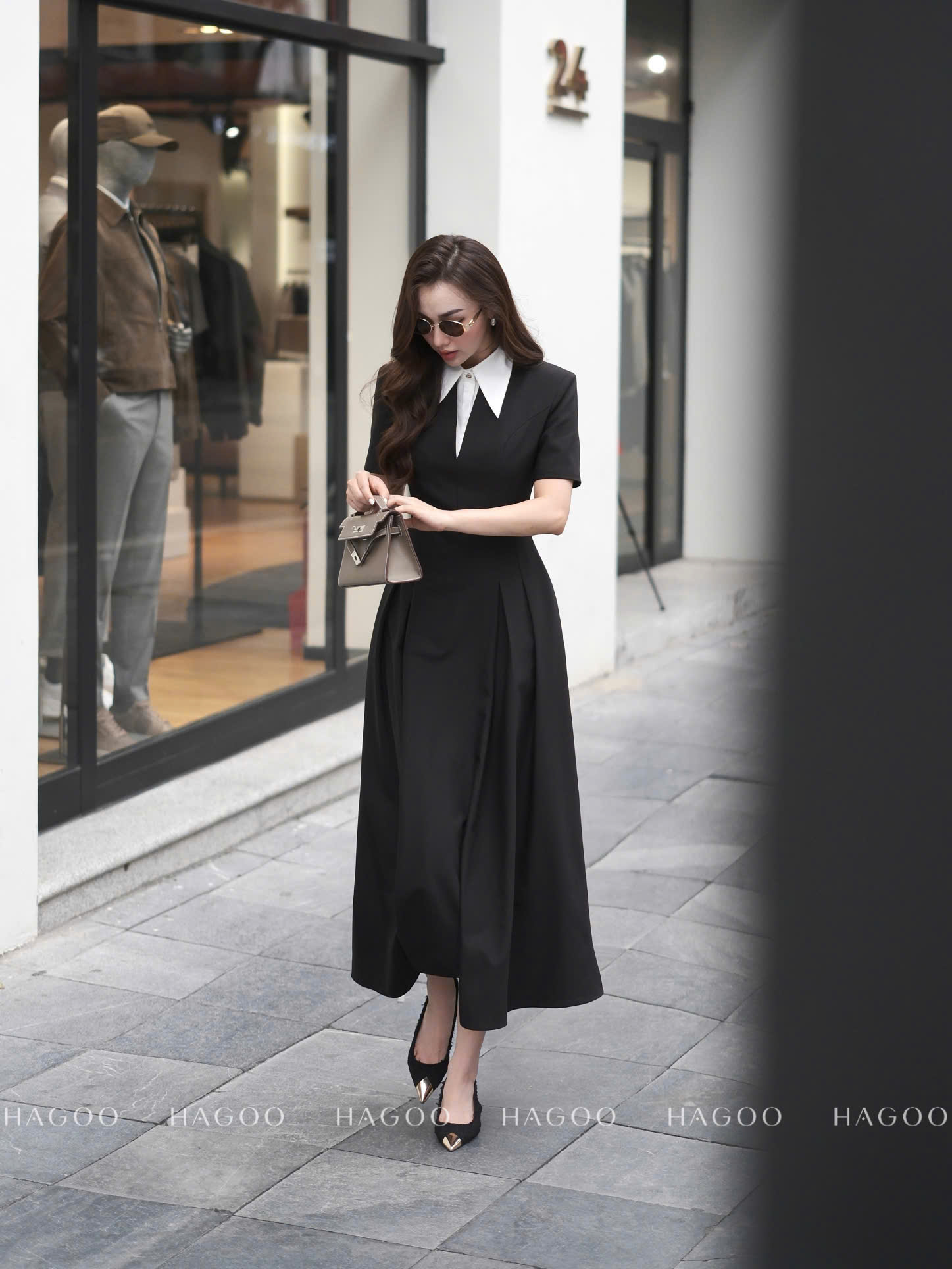 Váy đen xoè phối cổ trắng rời HAGOO_thumbnail_2