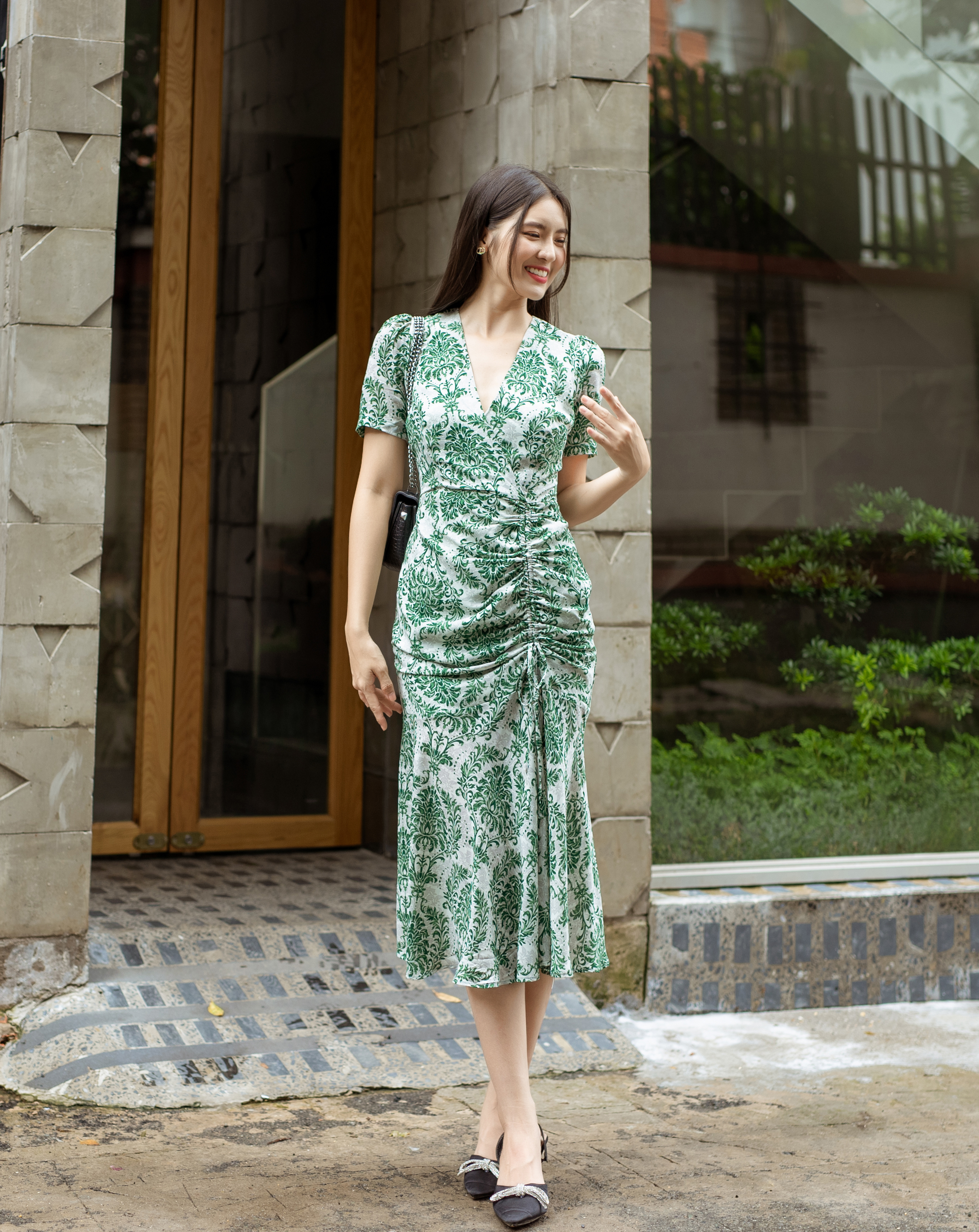 Đầm đuôi cá họa tiết thổ cẩm rút dây xinh xắn_thumbnail_4