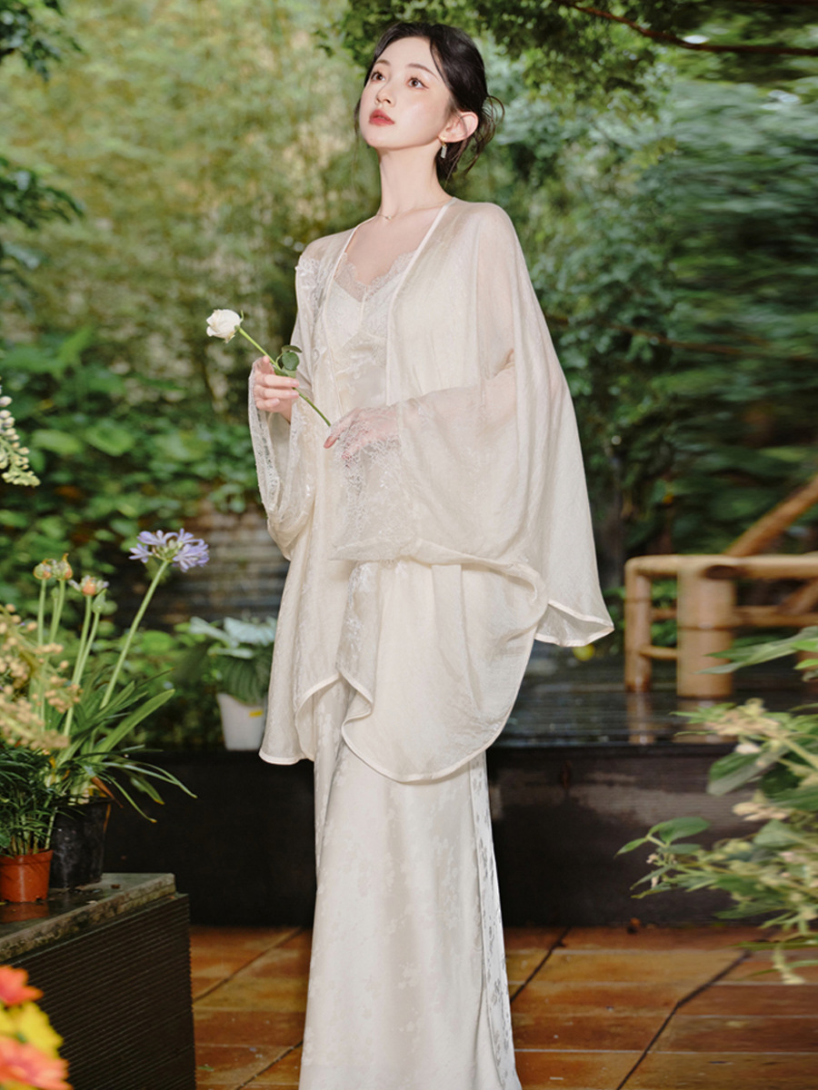 Đầm Lụa Trắng Dáng Dài Vintage Thanh Lịch_thumbnail_8