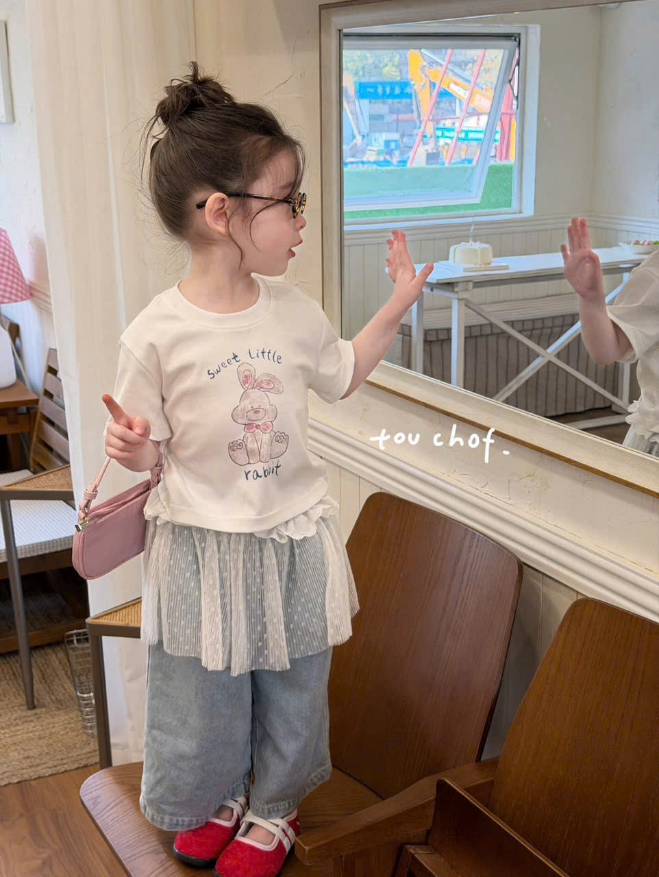 (E161) Áo thun cộc tay màu trắng hoạ tiết thỏ hồng hãng Touchof_thumbnail_0