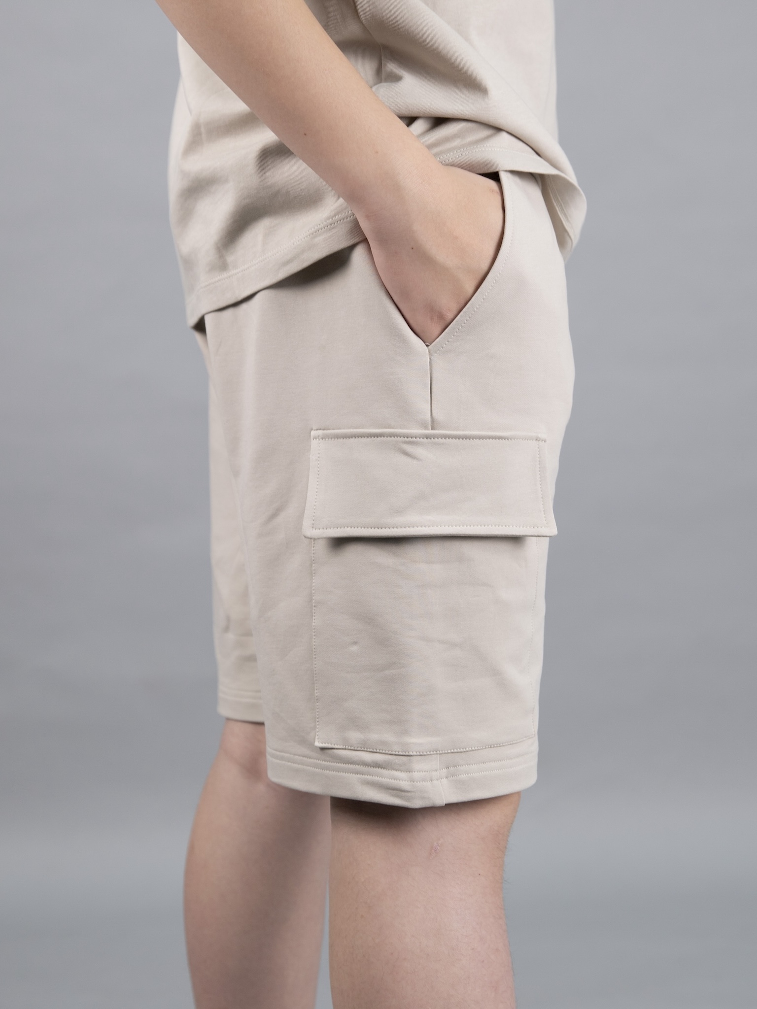 Quần short da cá be túi hộp in Seven_thumbnail_1