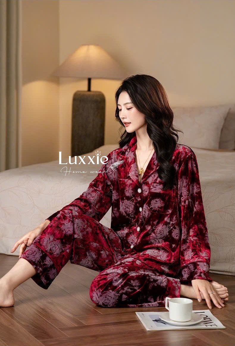 NHUNG37 Bộ ngủ nhung hoa hồng