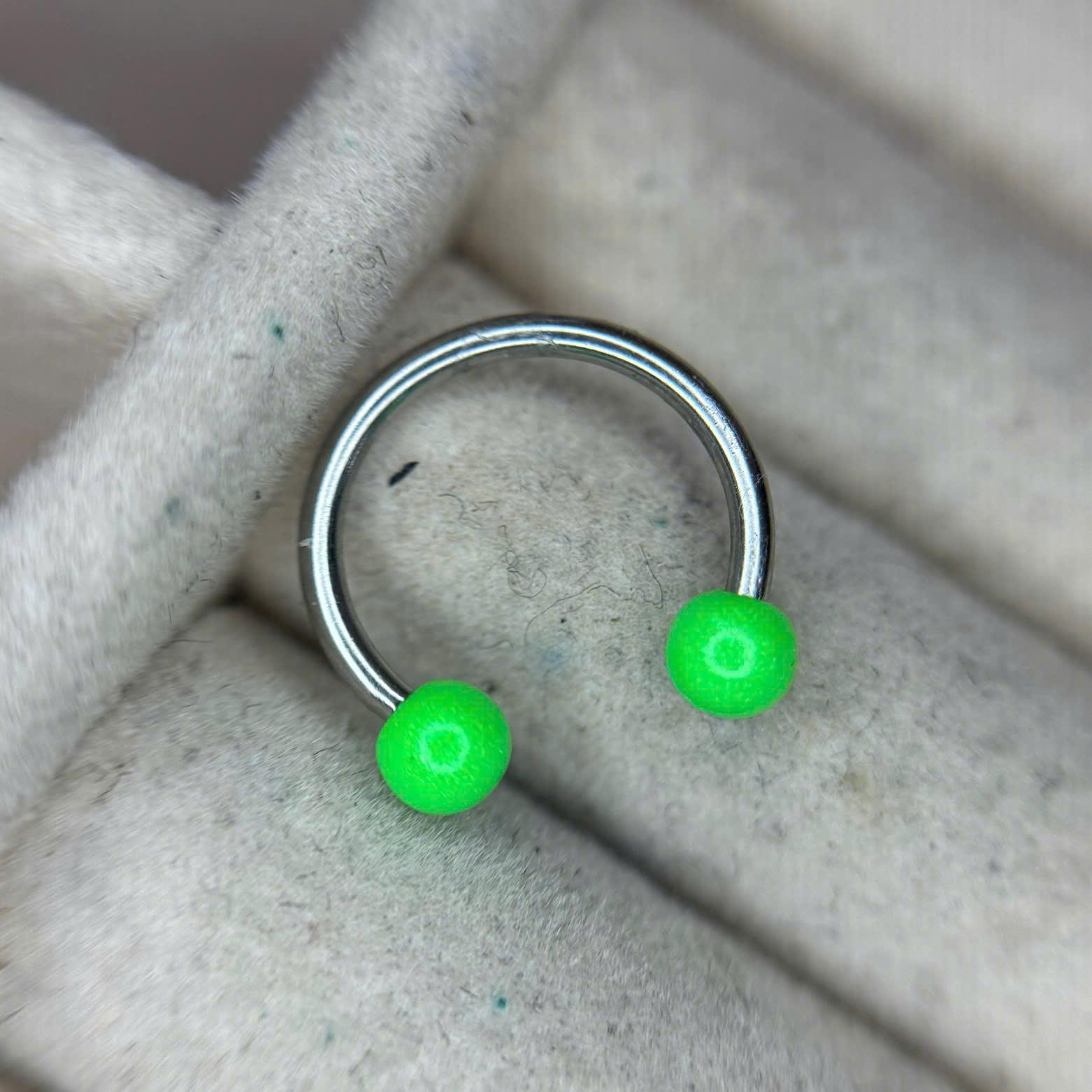 Septum xanh lá kim tuyến.