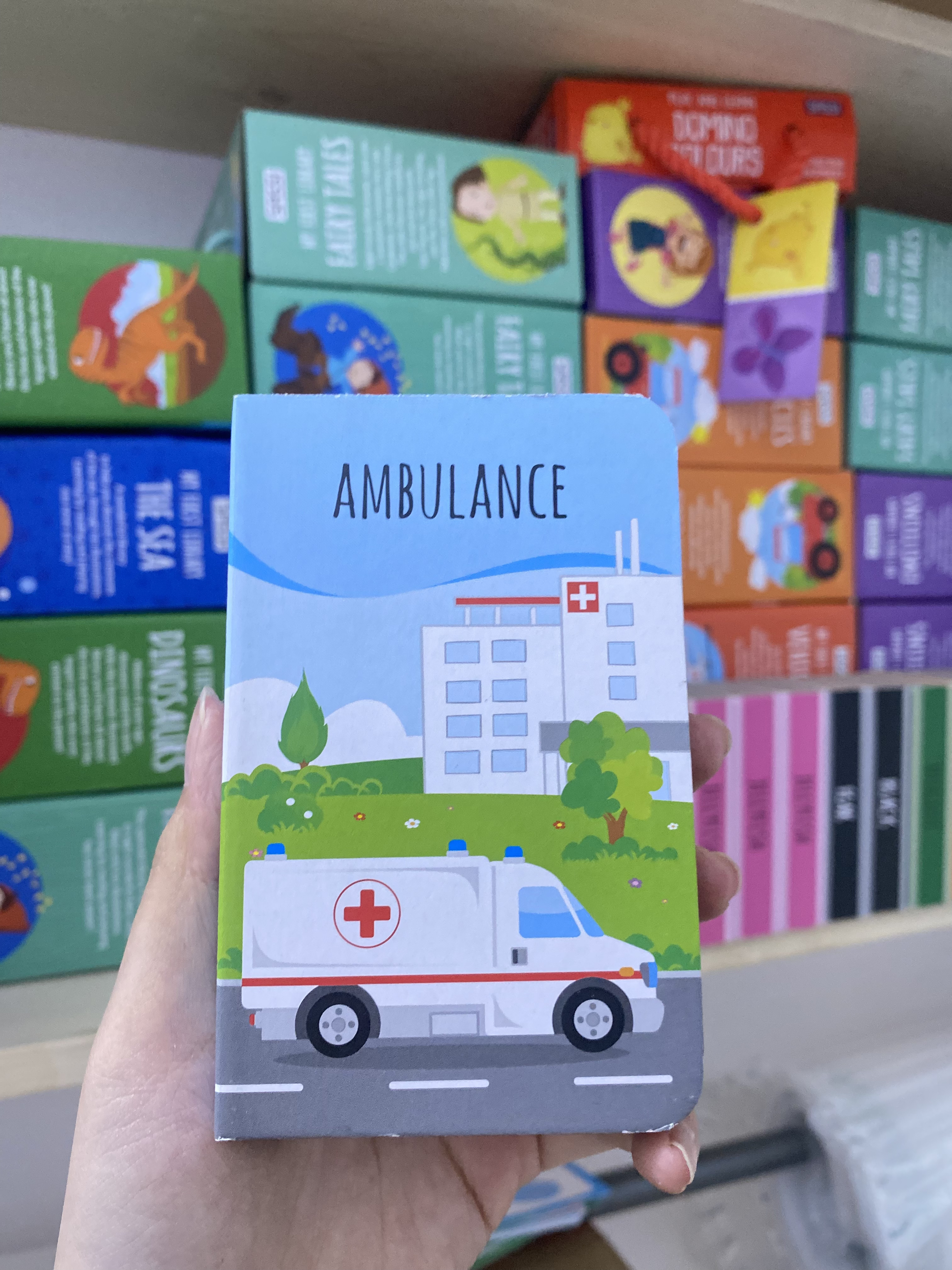AMBULANCE (My First Library. Vehicles)