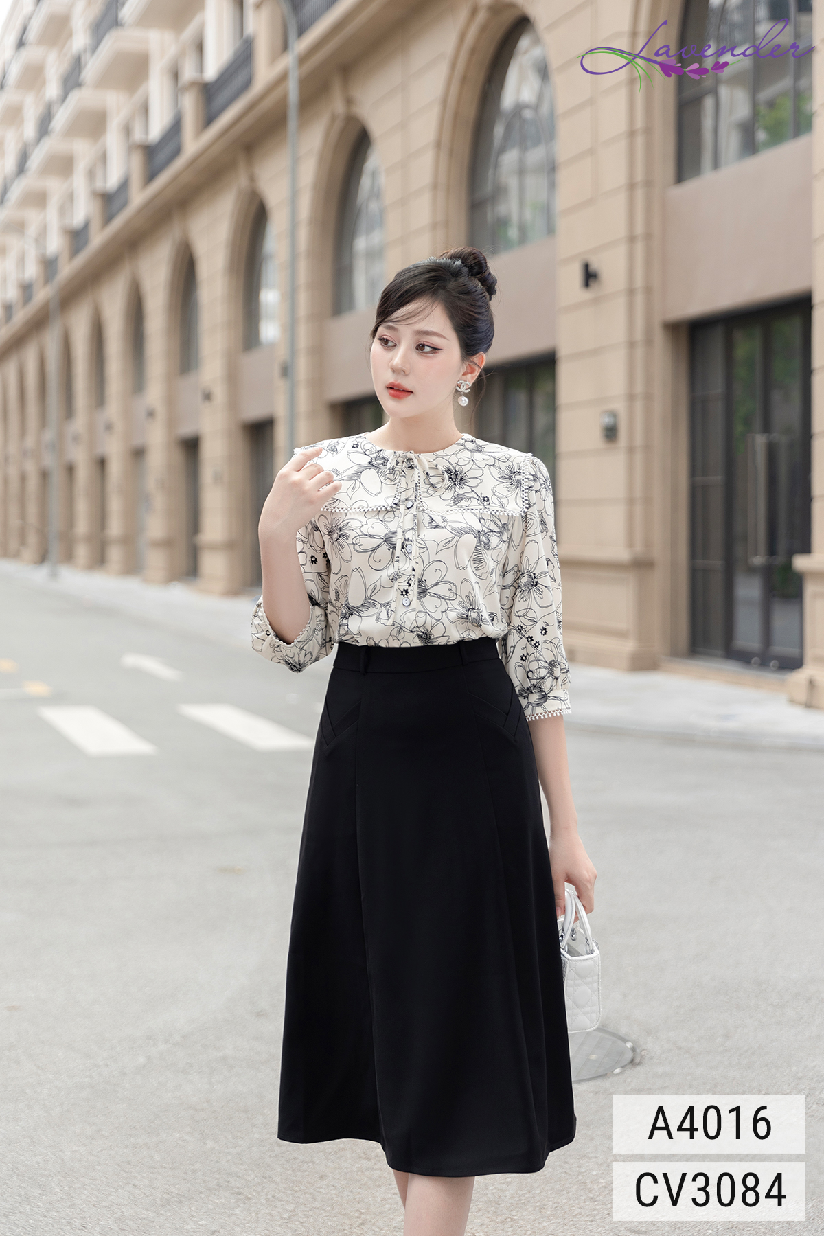 Sơ mi hoa cổ yếm lé ren tay lỡ A4016