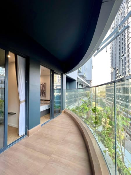 Bán căn hộ 2PN ở vị trí góc siêu đẹp, có sân vườn