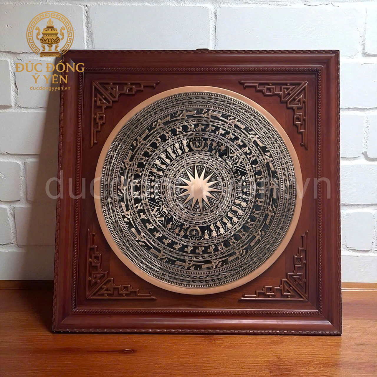 Mặt trống đồng đúc đồng đỏ khung gỗ gụ