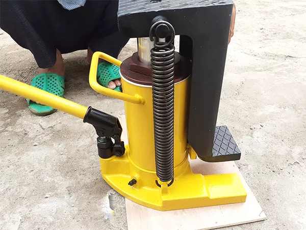 Thế nào là kích móc thủy lực 10 tấn giá rẻ, chất lượng cao?