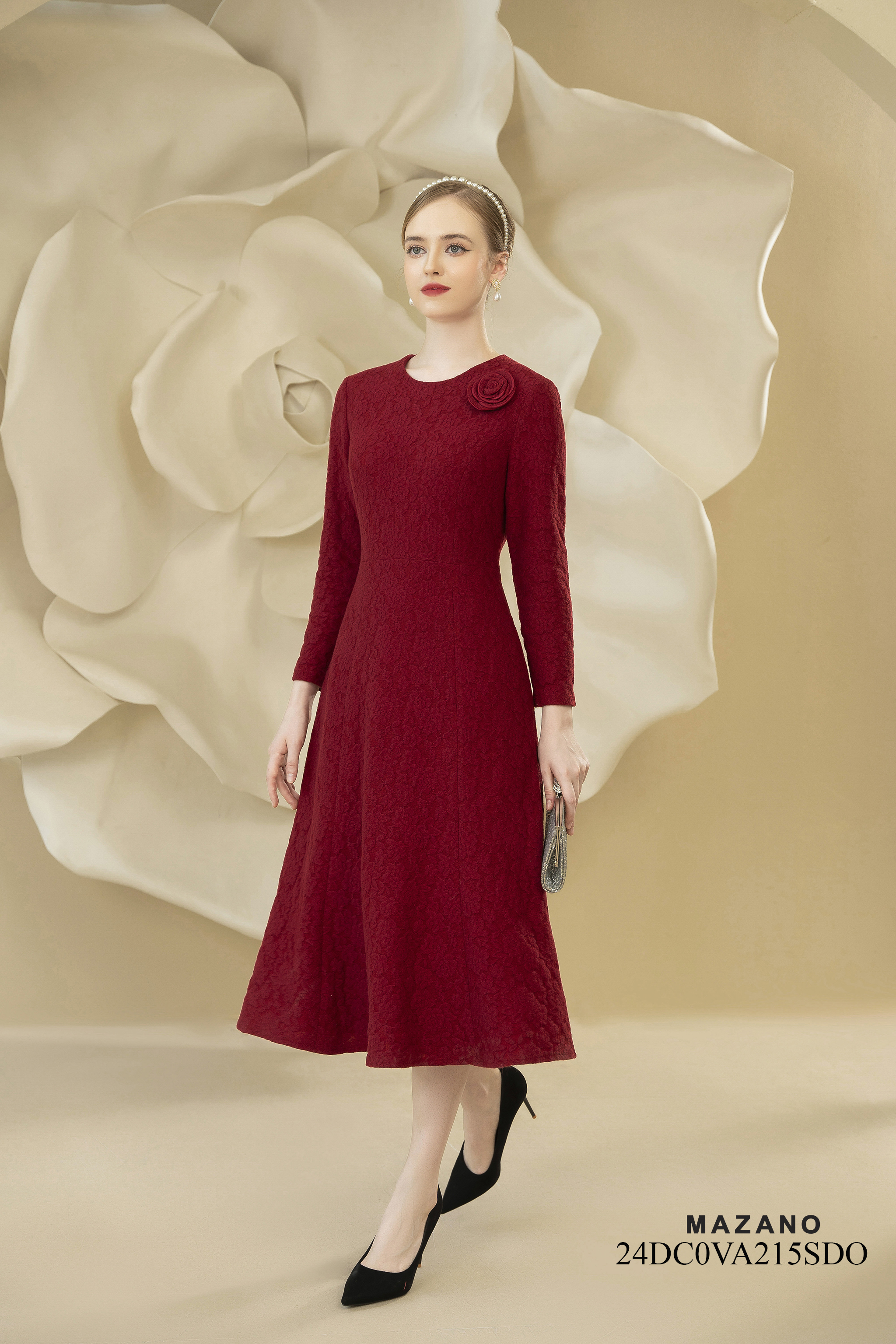 Váy Đầm Ôm Vải dạ len mặt Ren Đính hoa thủ công Cổ tròn Tay dài Dài ngang bắp chân_thumbnail_1