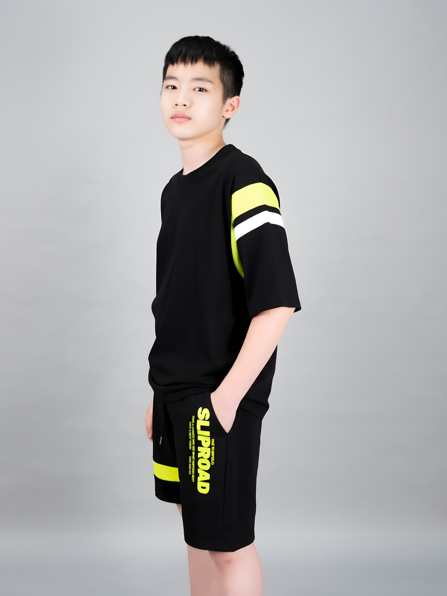 Quần short da cá đen phối neon in Sliproad_thumbnail_3