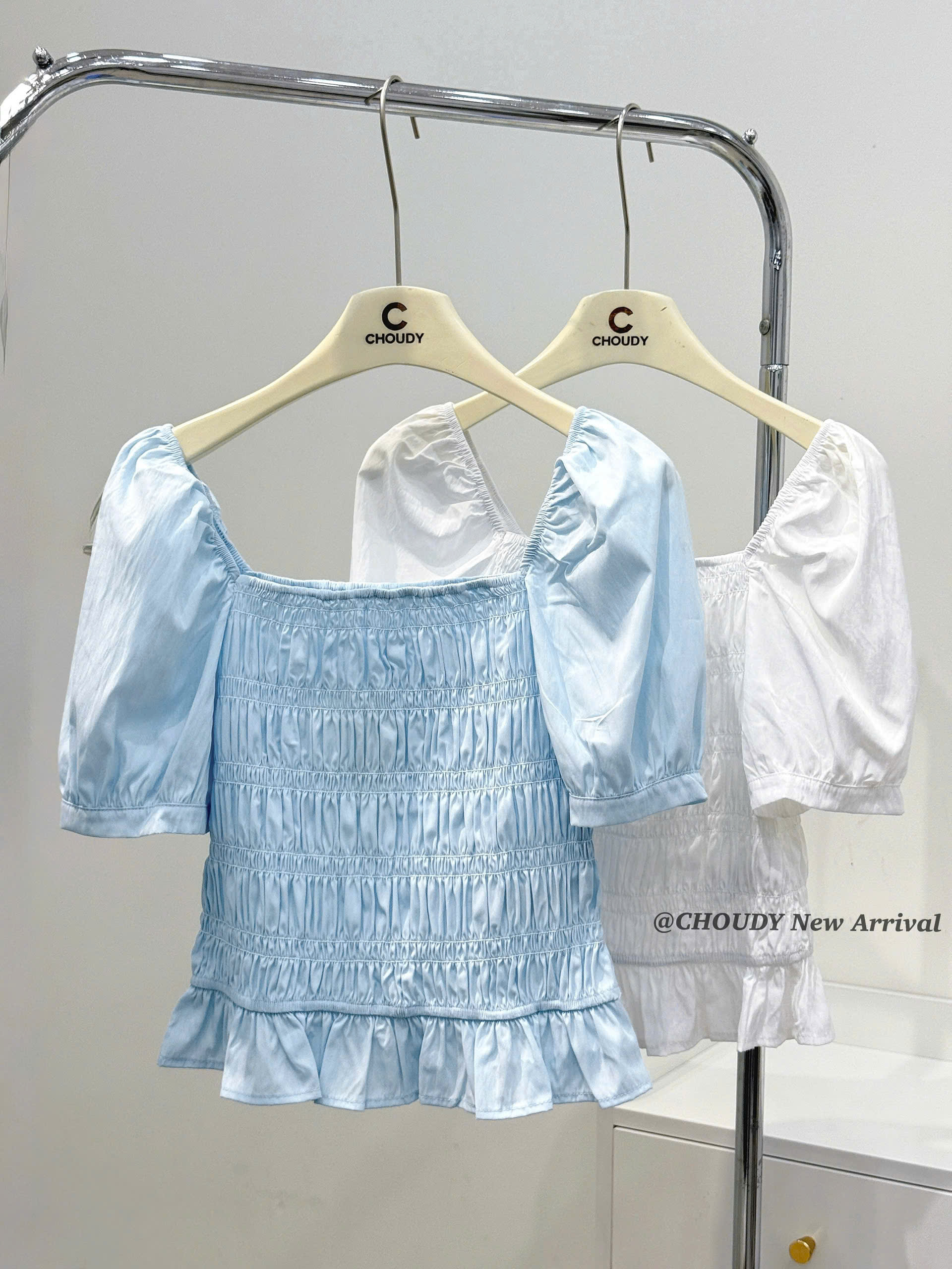 SALE  U702_thumbnail_1