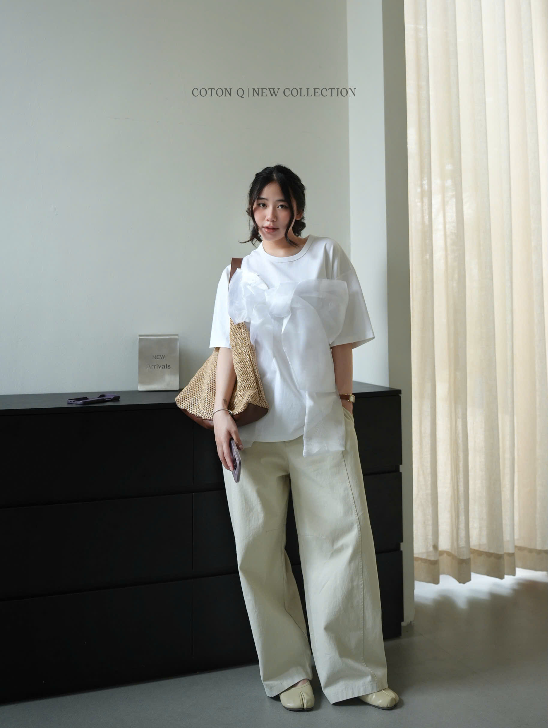 HA123 Áo thun trắng phốin nơ