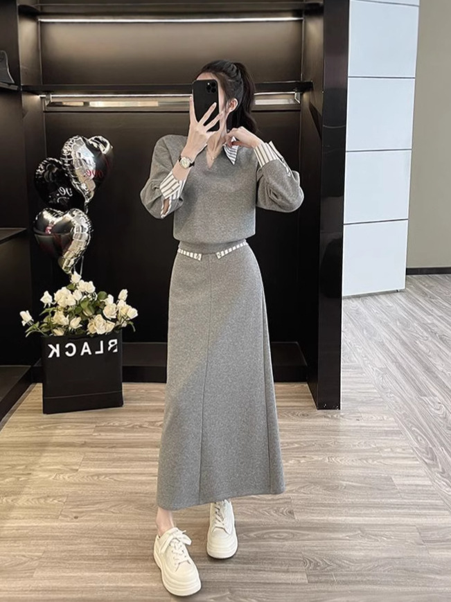 Áo Len Phối Cổ Kẻ Sọc Xám_thumbnail_0
