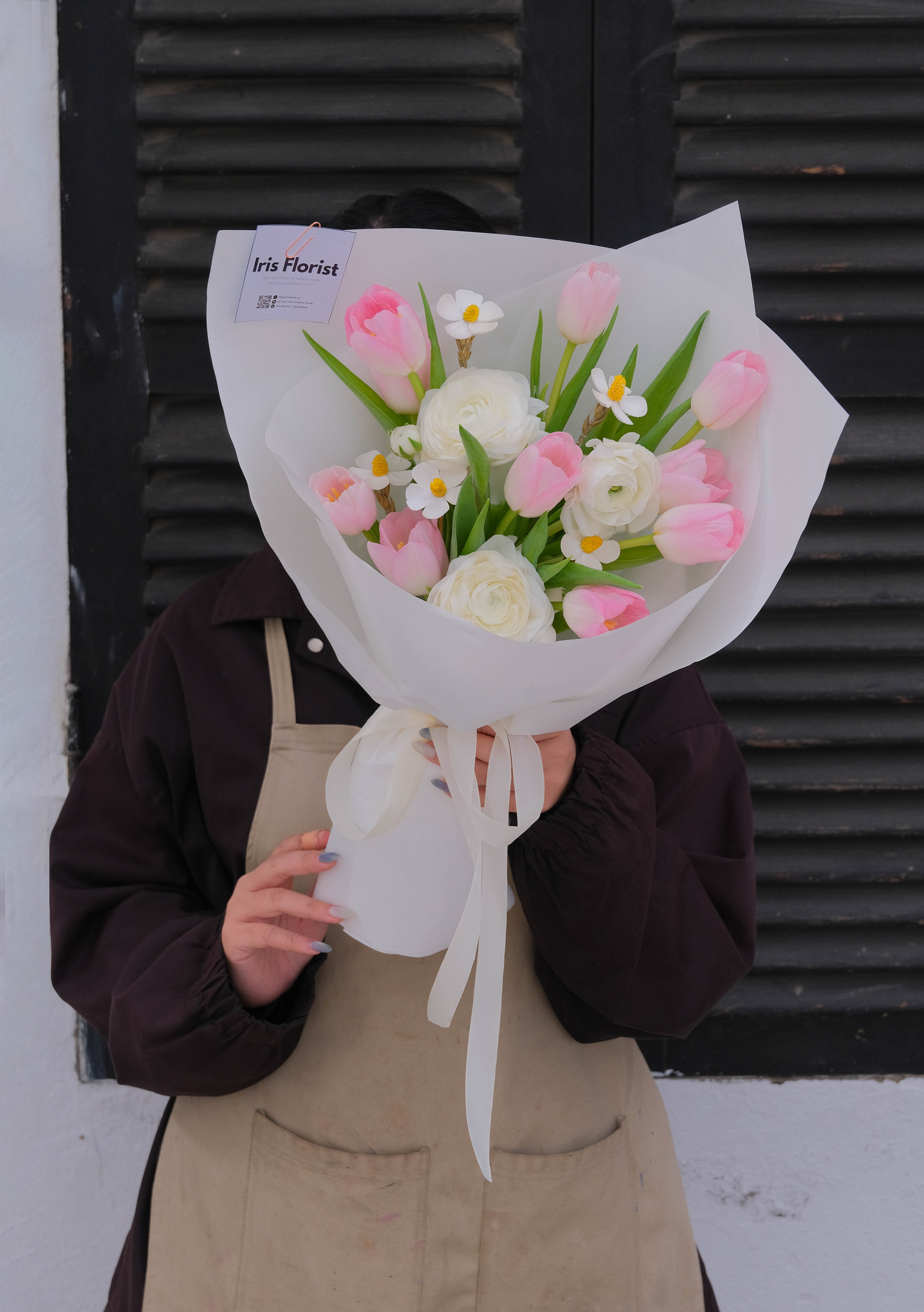 Tulip hồng mix mao lương và cúc gỗ