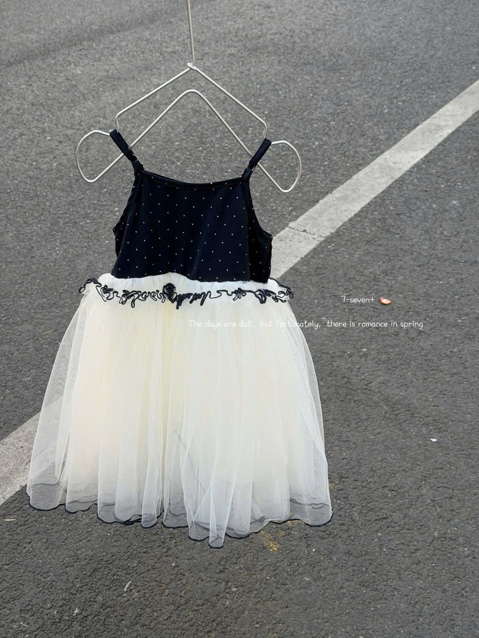 (H87) Váy 2 dây đên voan trắng kem hãng Seven