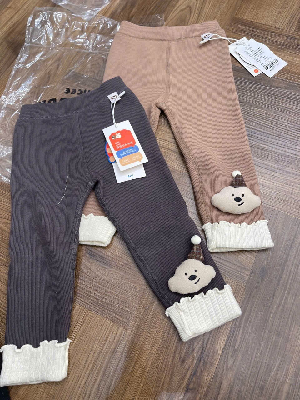 (Q199) Quần legging đính gấu mũ màu ghi sẫm