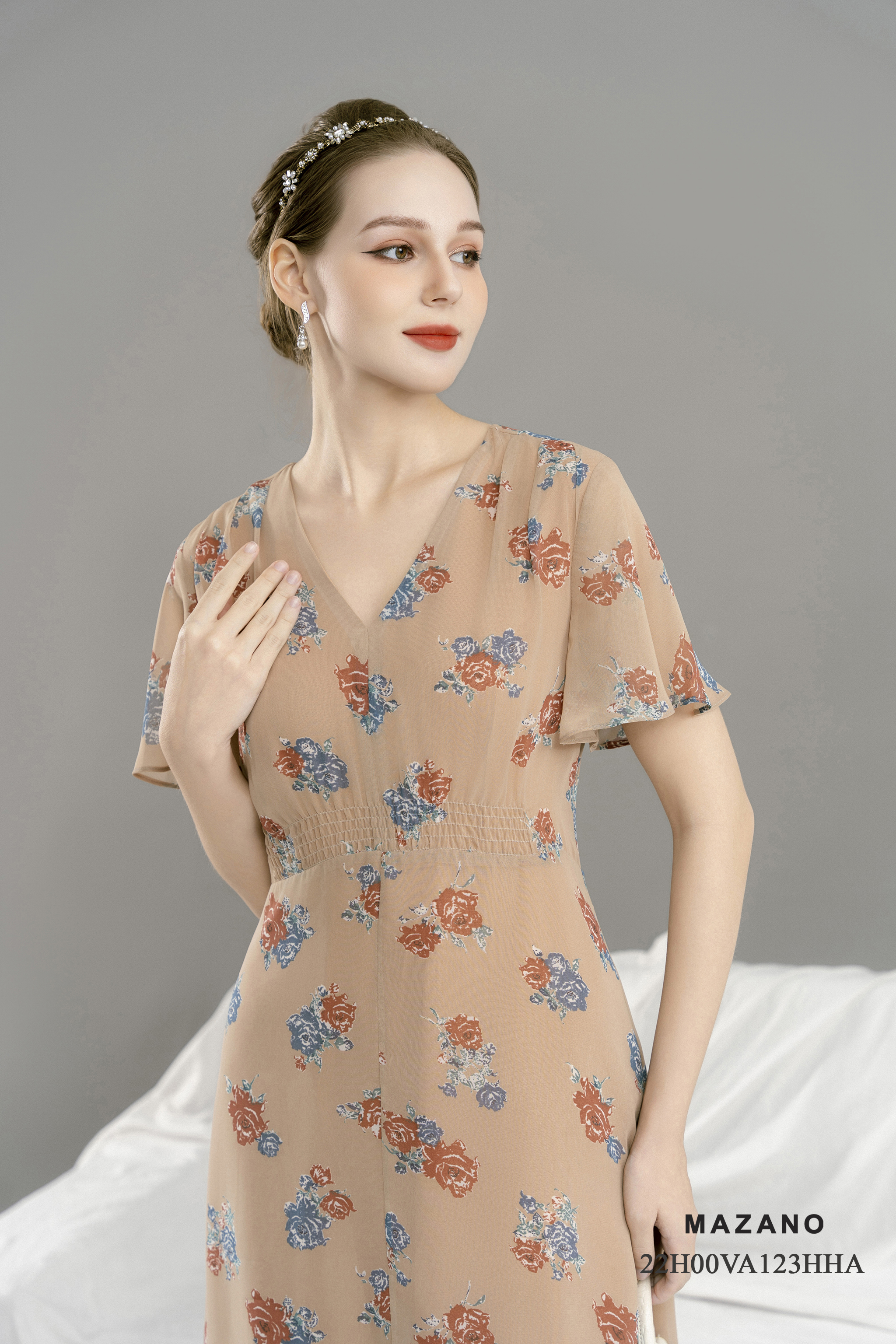 Váy Đầm Ôm Vải voan mỏng Hoạ tiết hoa cách điệu Cổ V Tay ngắn Dài qua bắp chân_thumbnail_5