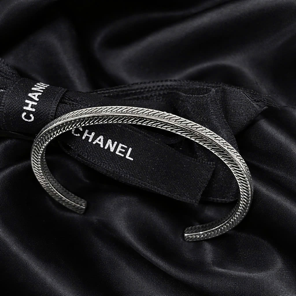 Vòng tay cuff titan zic zắc._thumbnail_3