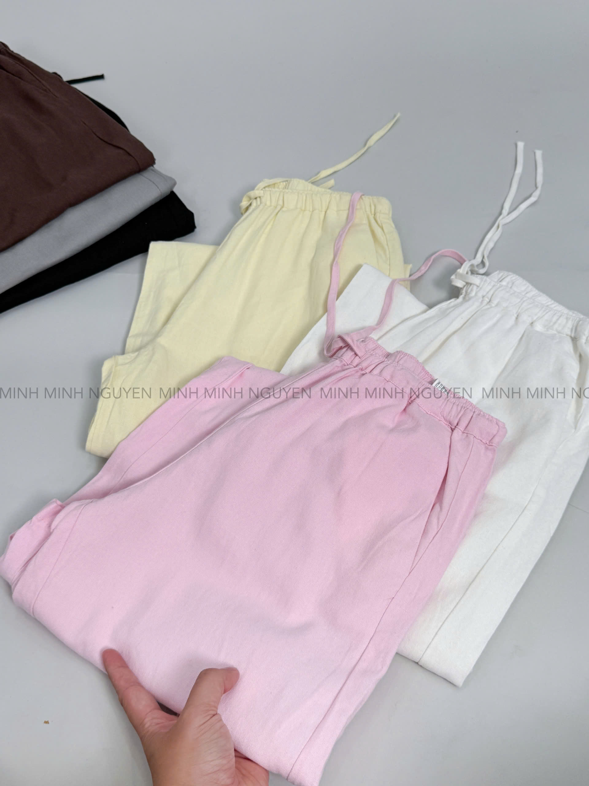 QUAN LINEN P&B_thumbnail_11