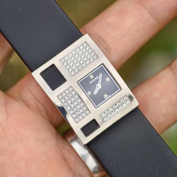 Chanel 1932 nữ Quartz H1183 vàng trắng 18k 22x28mm