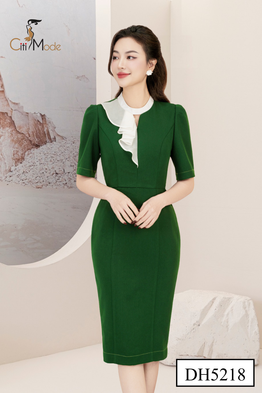 Đầm ôm xanh phối cổ bèo trắng_thumbnail_0