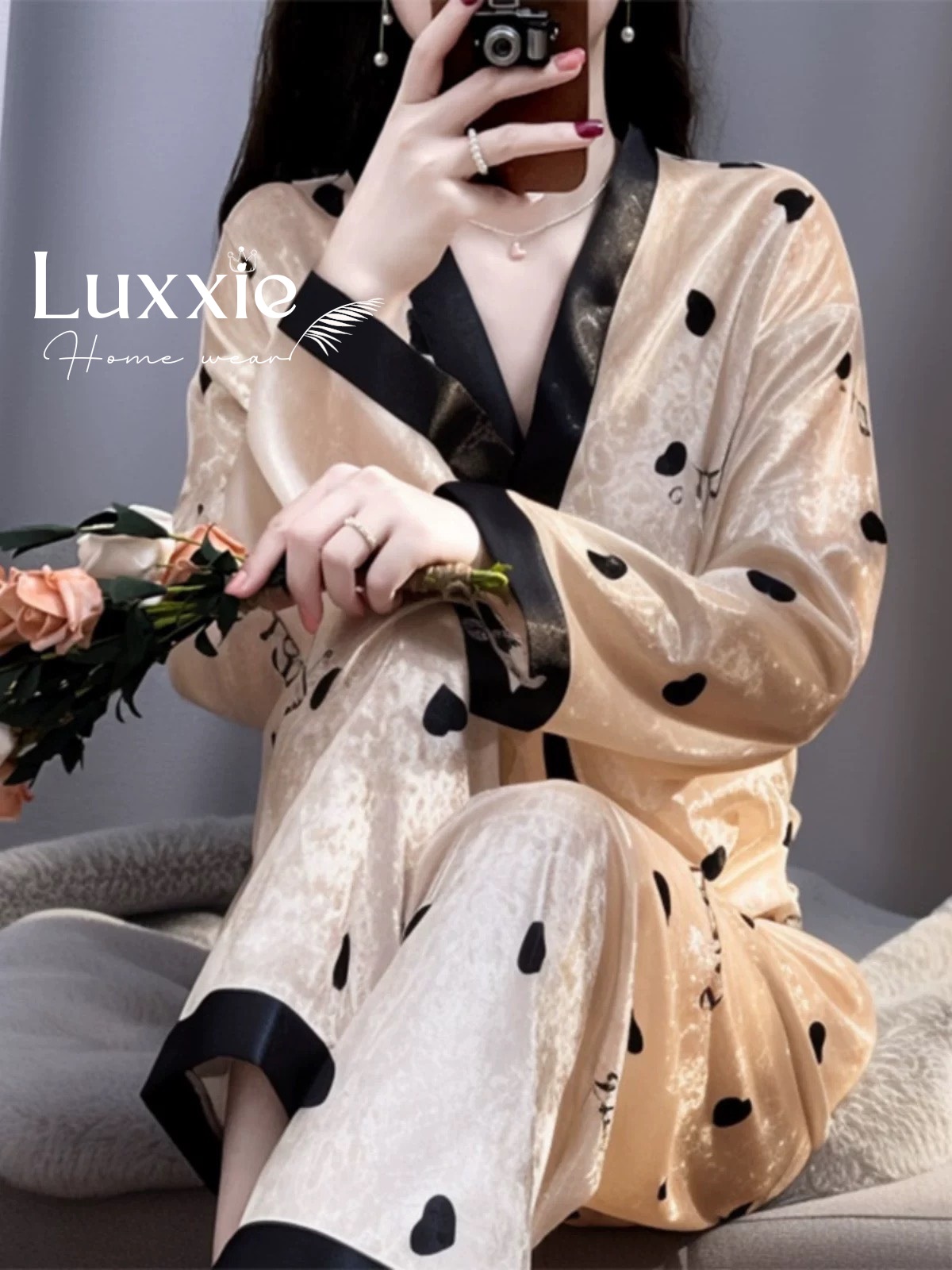 NHUNG04 Bộ ngủ nhung vàng họa tiết trái tim kiểu dáng kimono_thumbnail_3