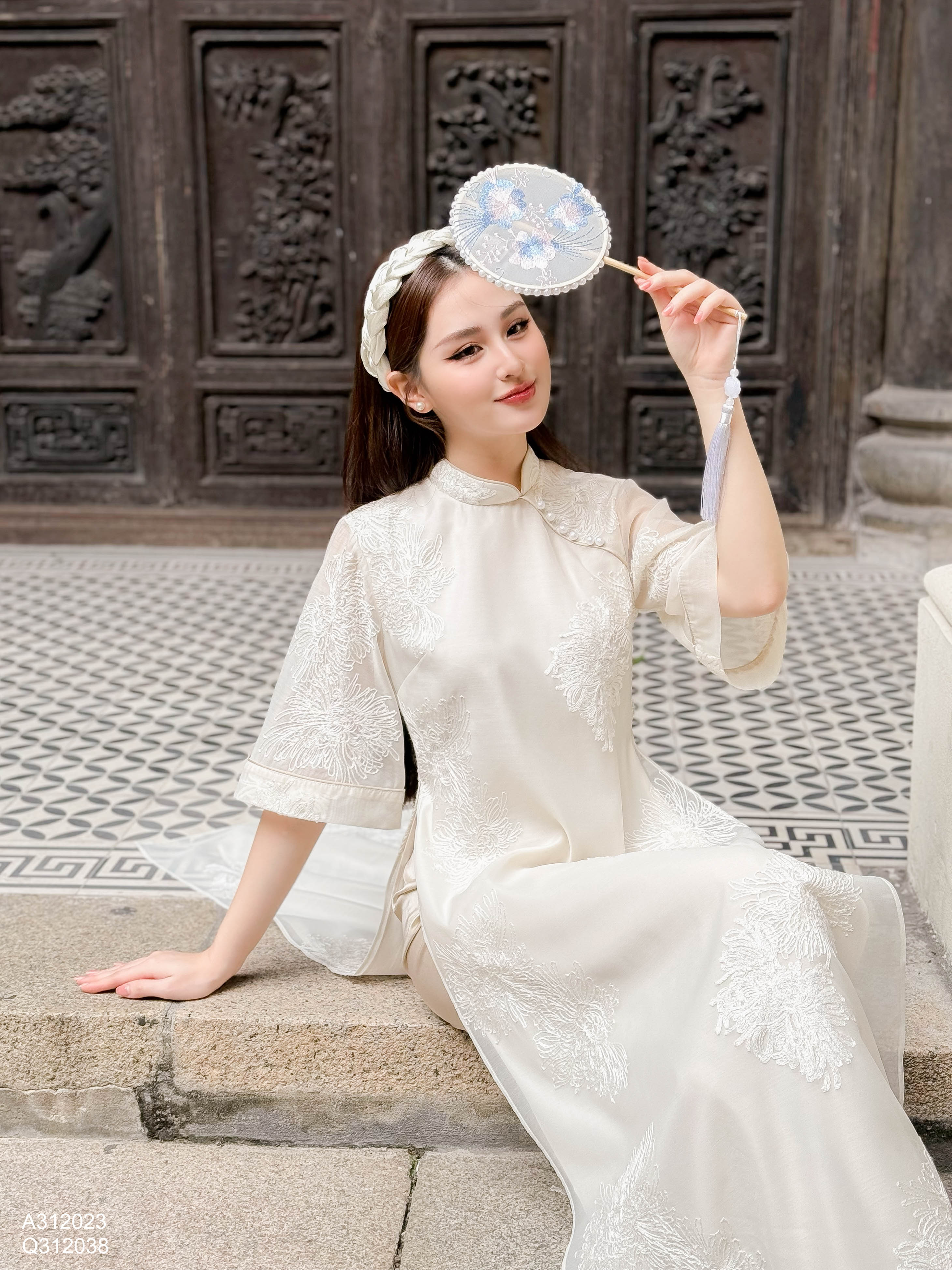 Áo dài tơ thêu hoa_thumbnail_7