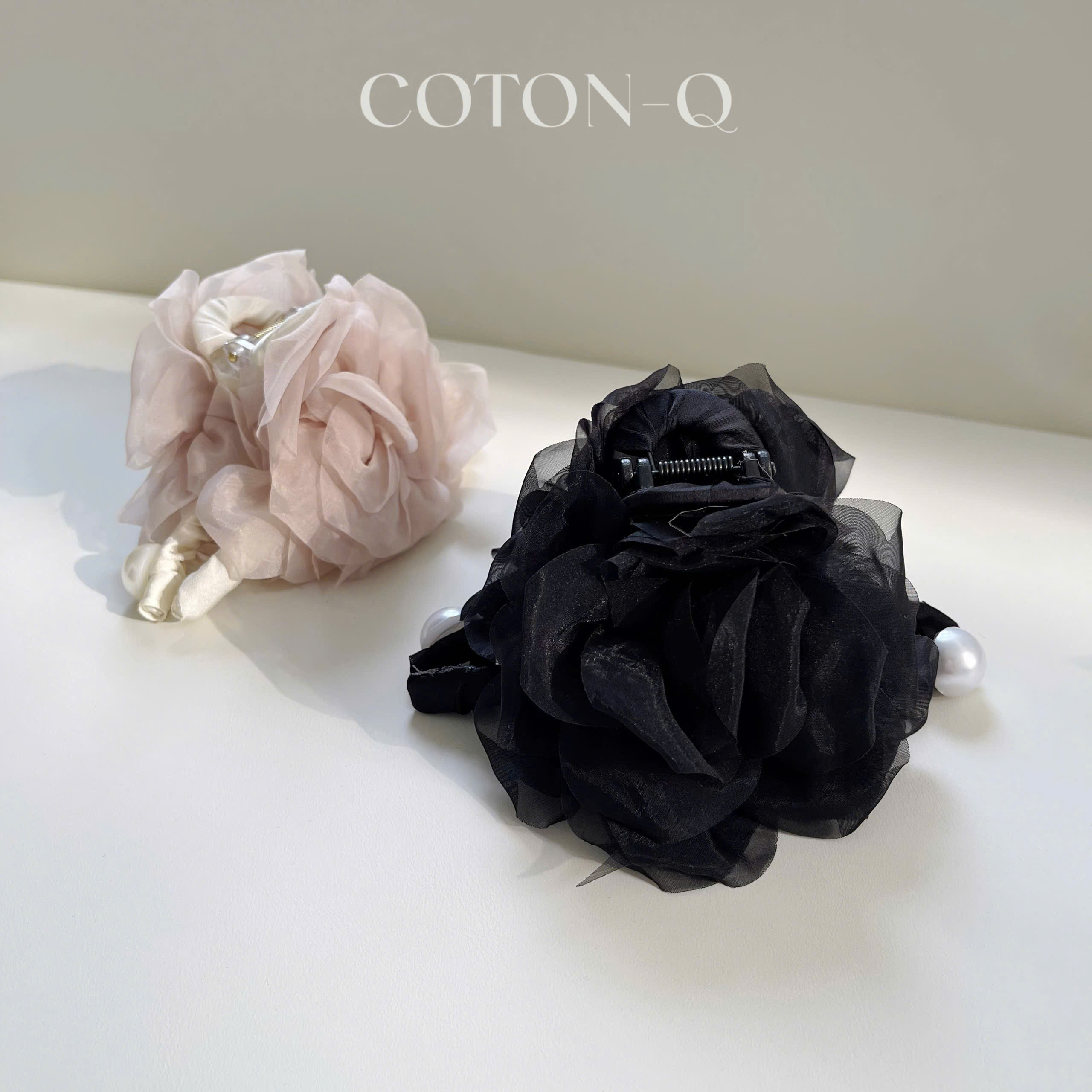 HL214 Set 2 kẹp tóc hoa phối ngọc ( NGẪU NHIÊN )