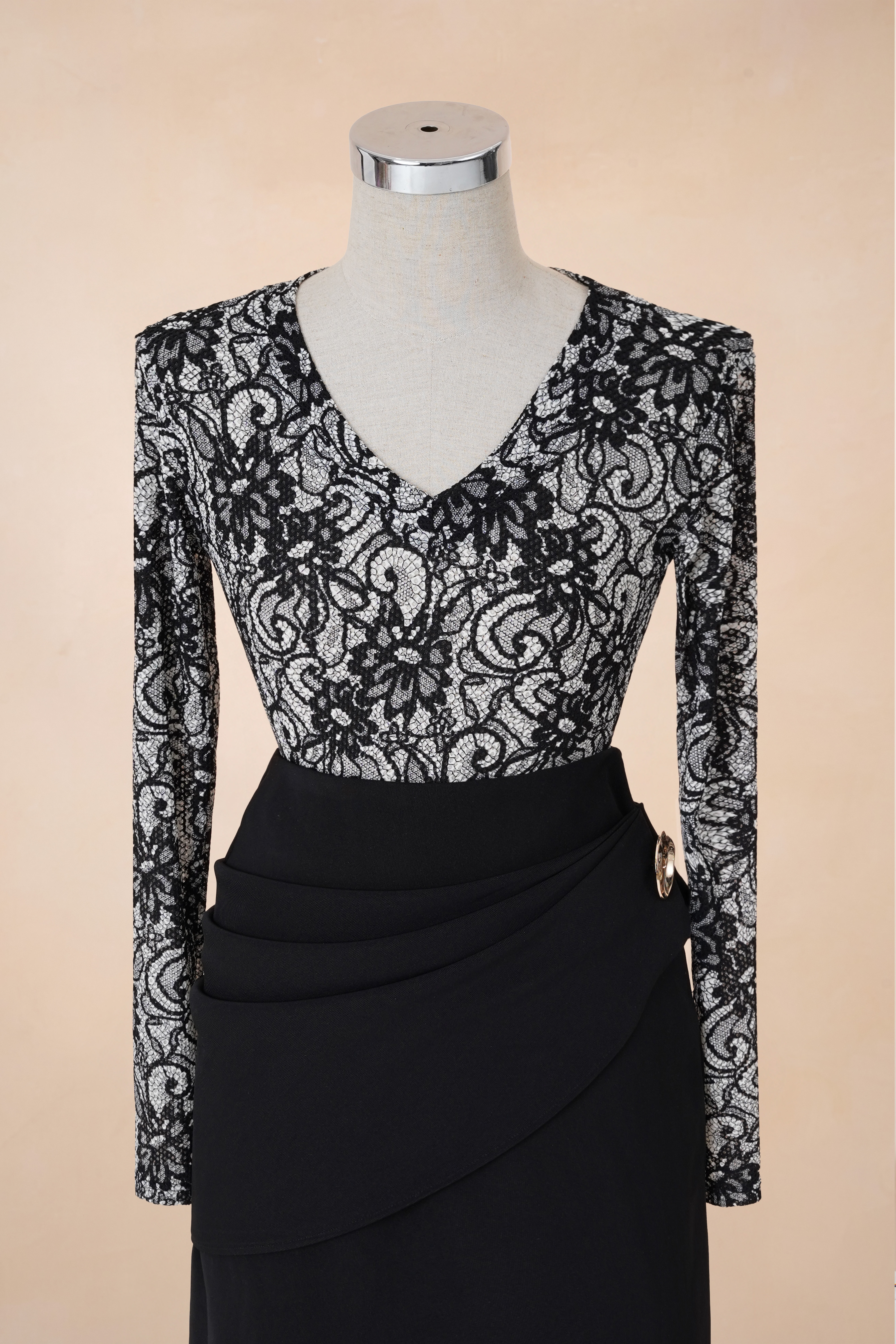 Áo Thun Lưới Cổ V Tay Dài