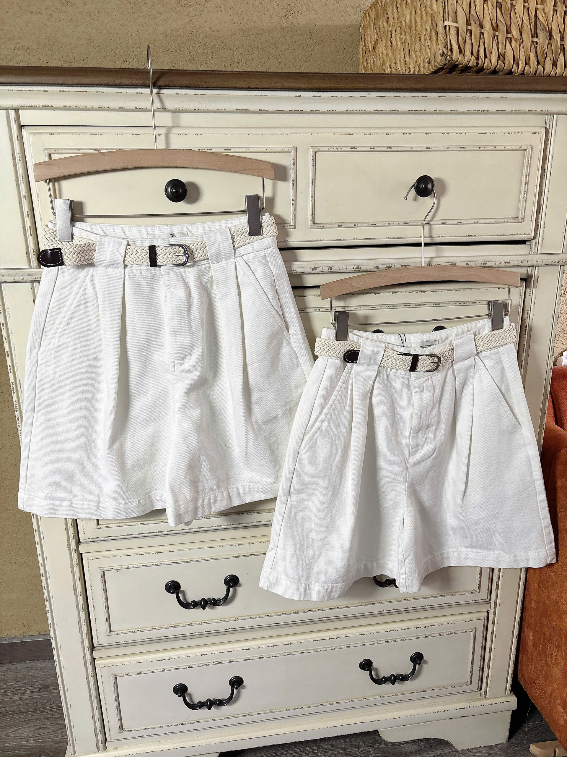 H112 QUẦN NGỐ TRẮNG ( KÈM BELT )_thumbnail_2