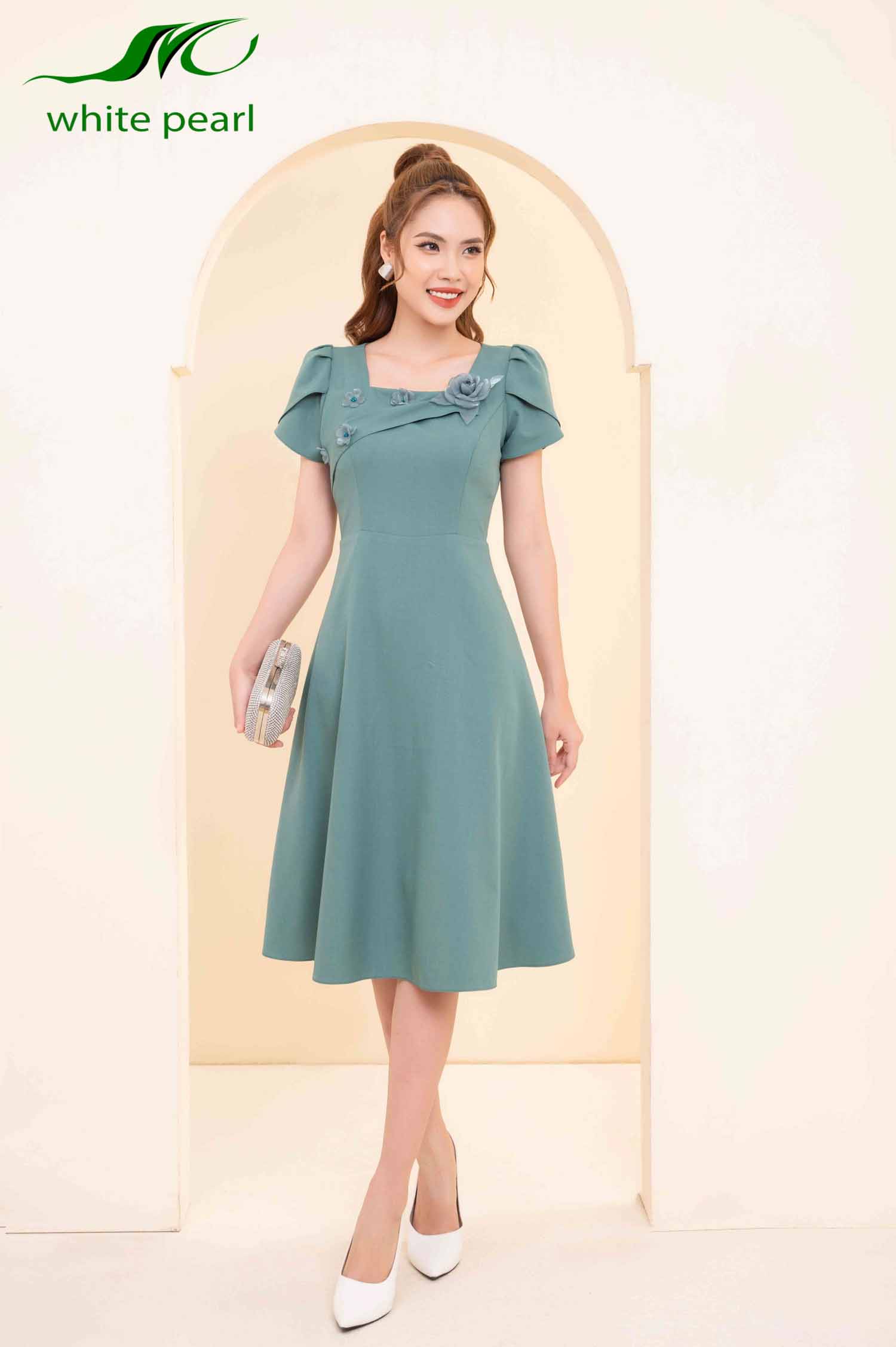 Váy công sở cao cấp VDTT23-025 Váy cổ vuông thời trang White Pearl_thumbnail_8