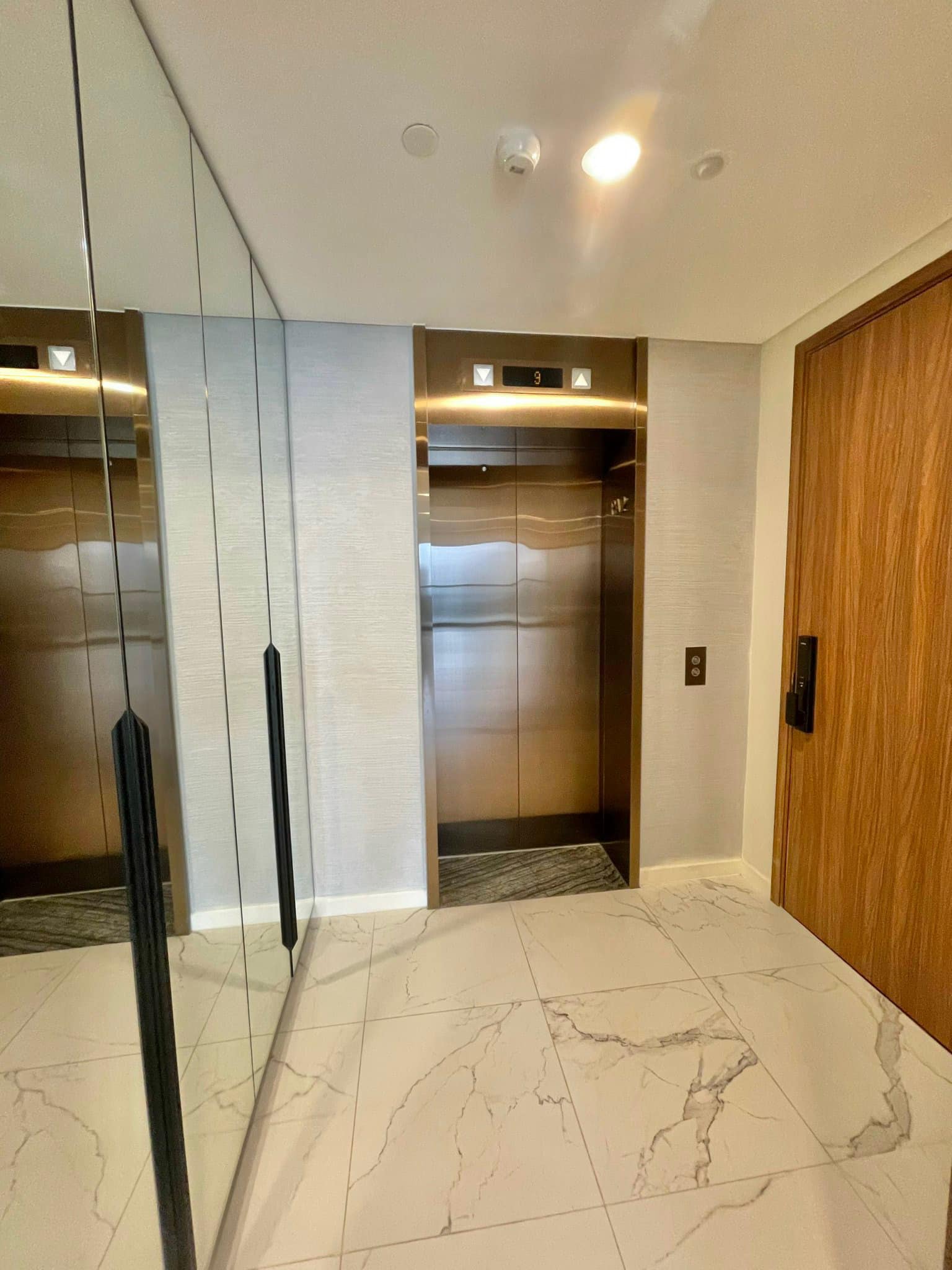 Chủ nhà kí gửi cho thuê căn 4 phòng ngủ tháp the thames tầng cao_thumbnail_2