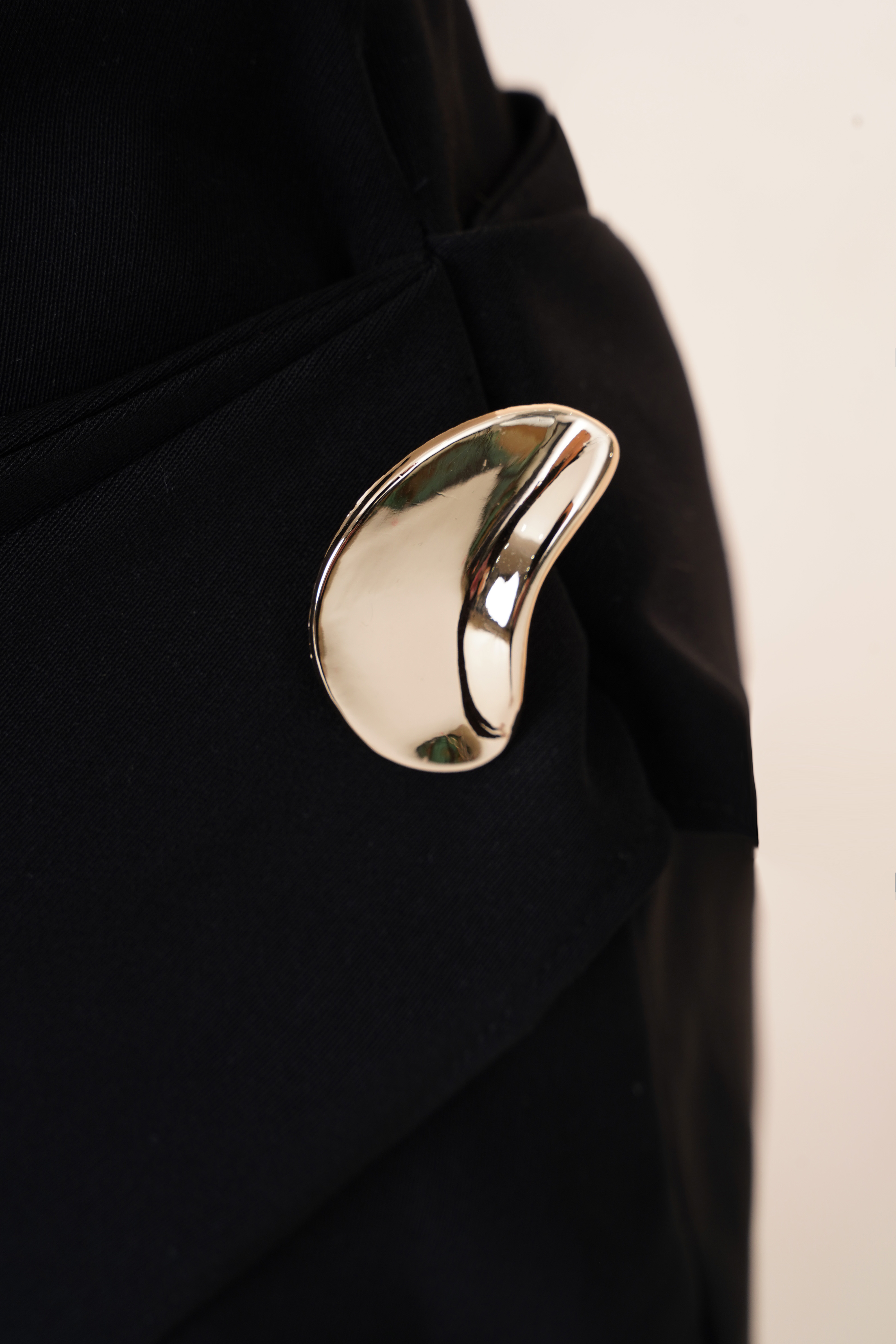 Chân Váy Bút Chì Đắp Chéo Khuy Đồng_thumbnail_2