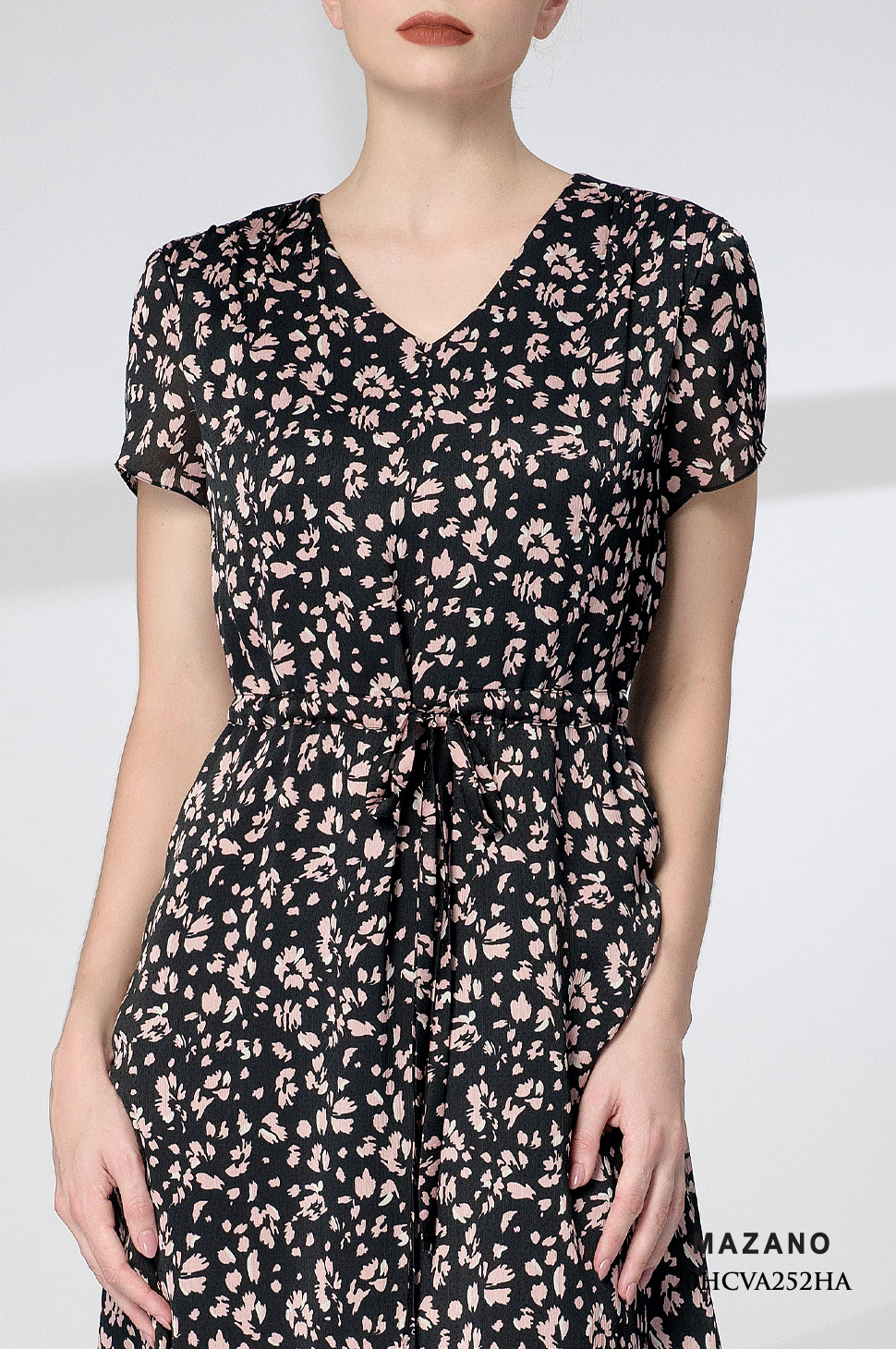 Đầm đen rút dây đai chân mullet_thumbnail_4