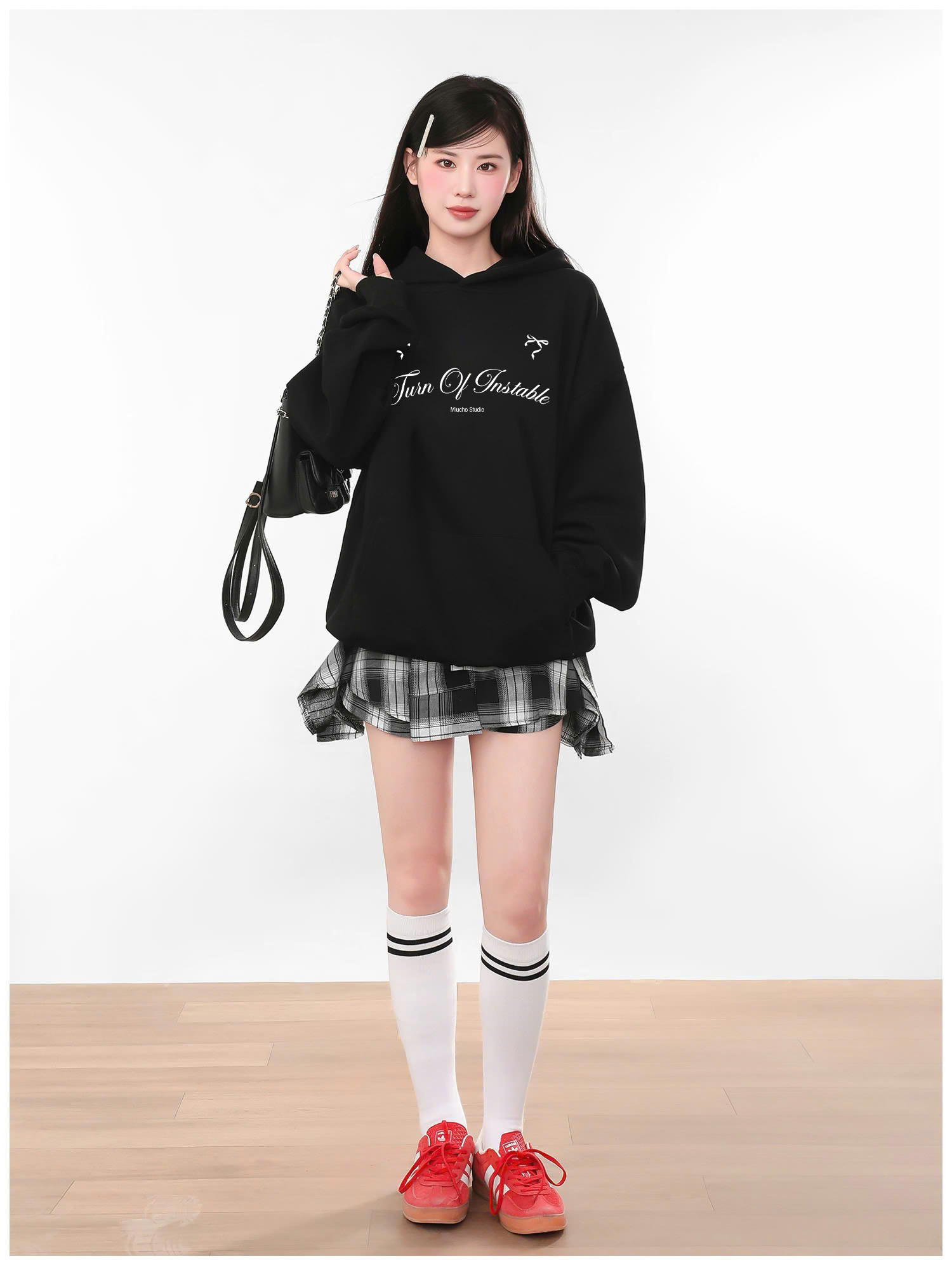 Áo hoodie nữ form rộng local brand HDD1621 Miucho vải nỉ chân cua dày dặn mũ tròn in typography_thumbnail_3