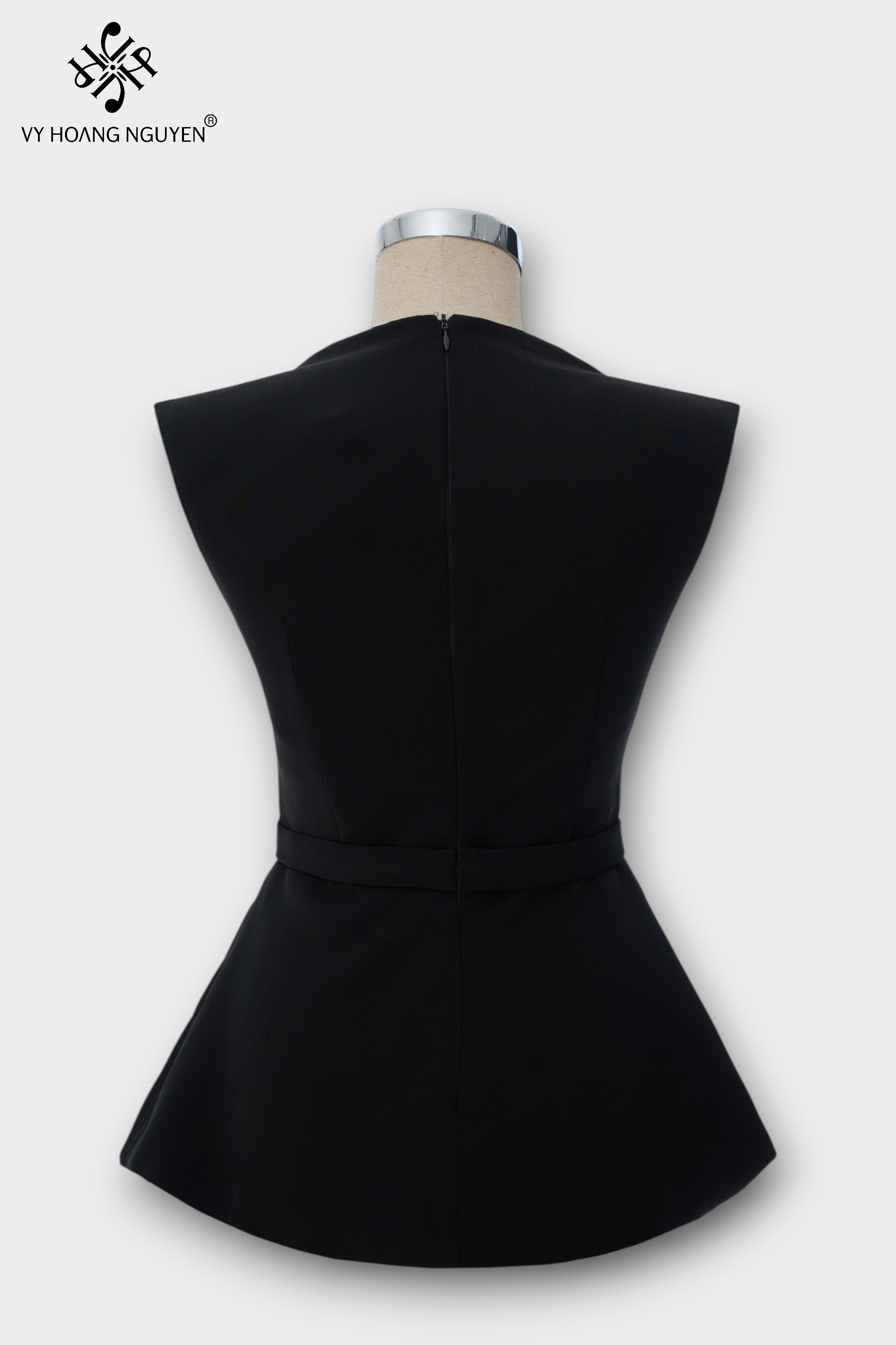 Áo PL Cổ V Cúc Đồng