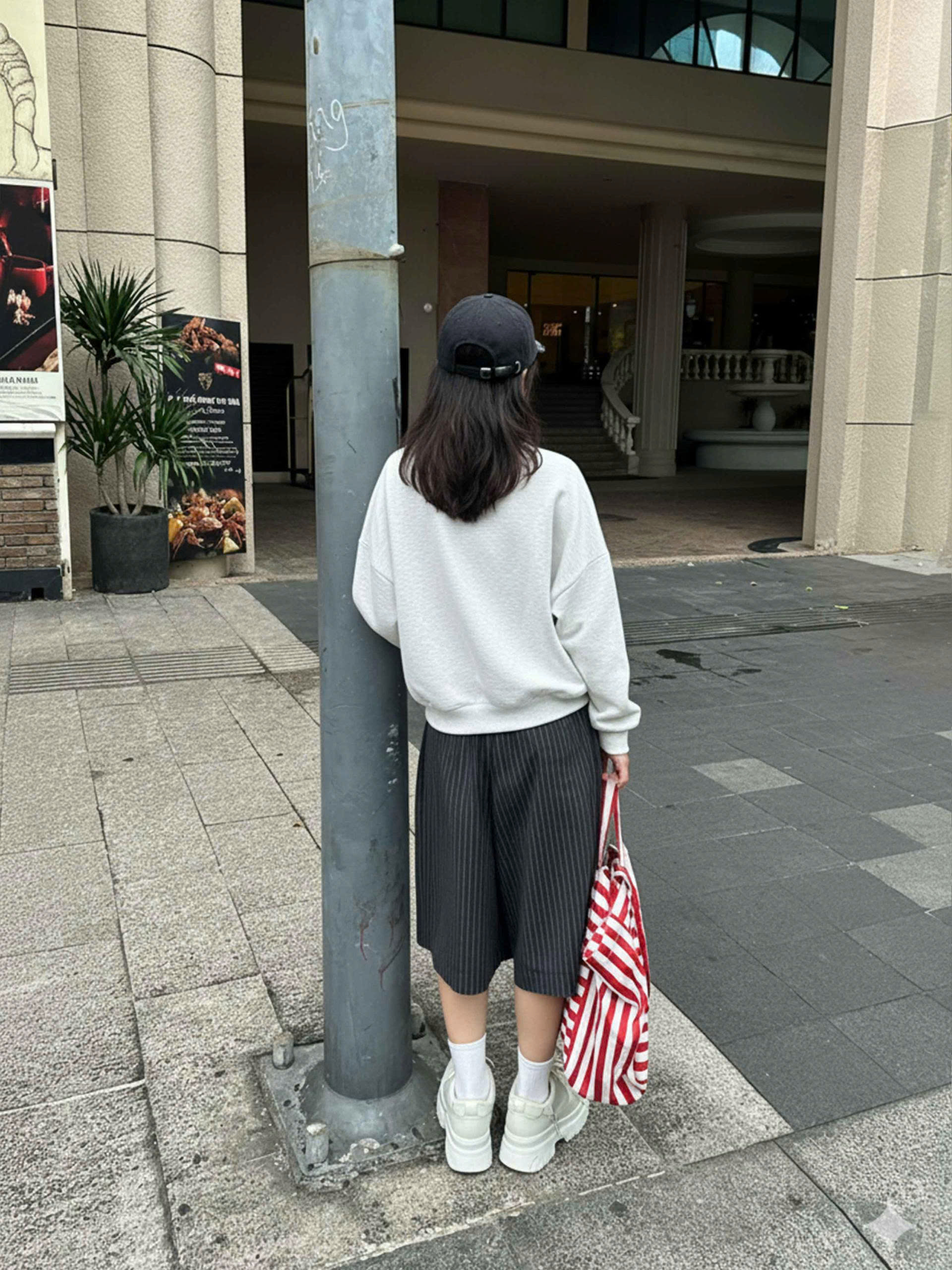 Áo sweater trơn form boxy Miucho tay dài cổ tròn vải nỉ 2 da cao cấp thoáng mát_thumbnail_4