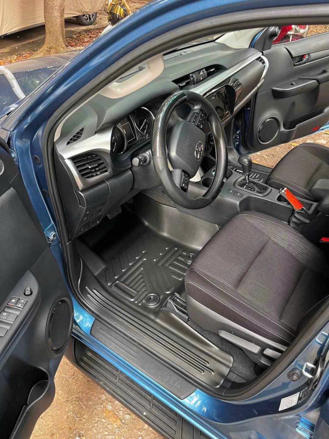 Thảm Lót Sàn Ô Tô TPE Nhựa Đúc Toyota Hilux_thumbnail_3