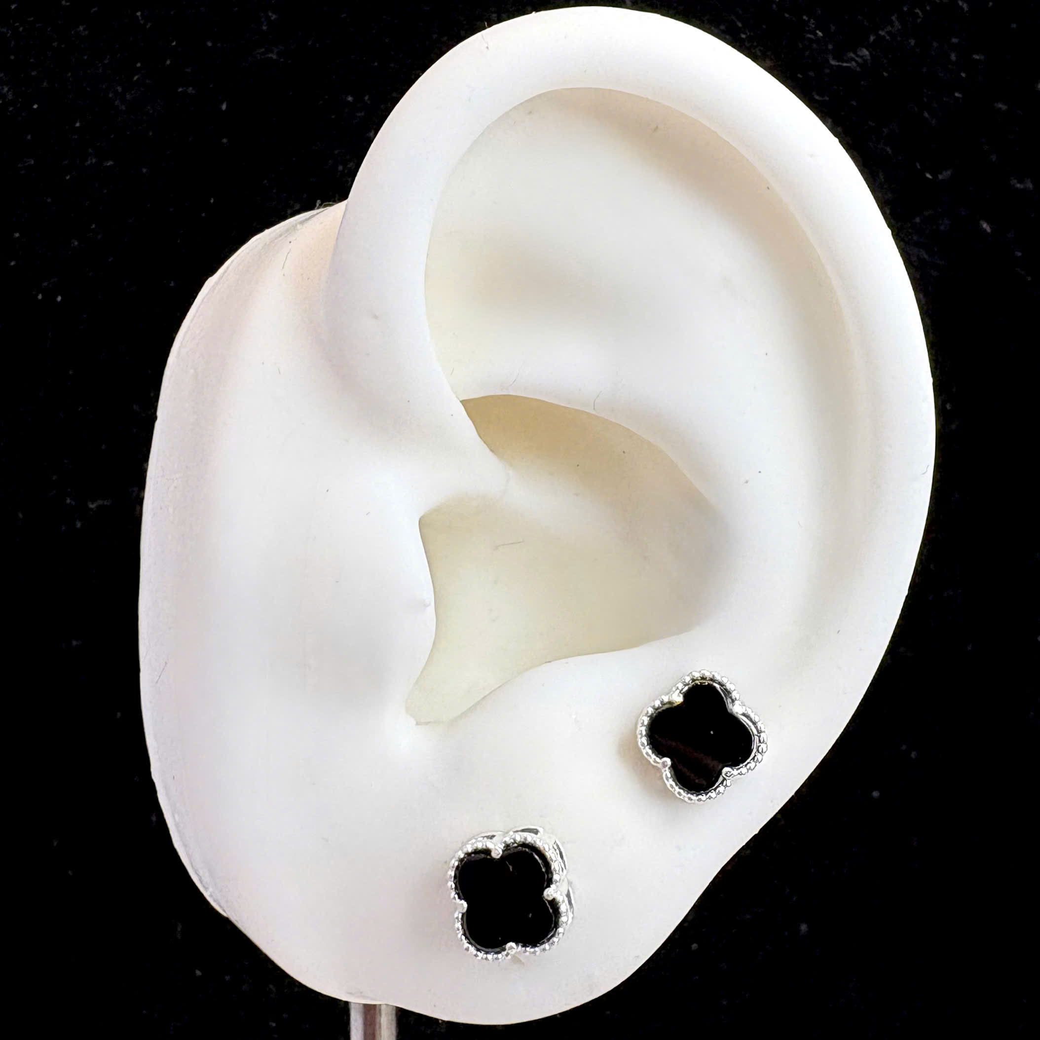 Khuyên kiểu bạc xi kim 4 lá đen_thumbnail_3