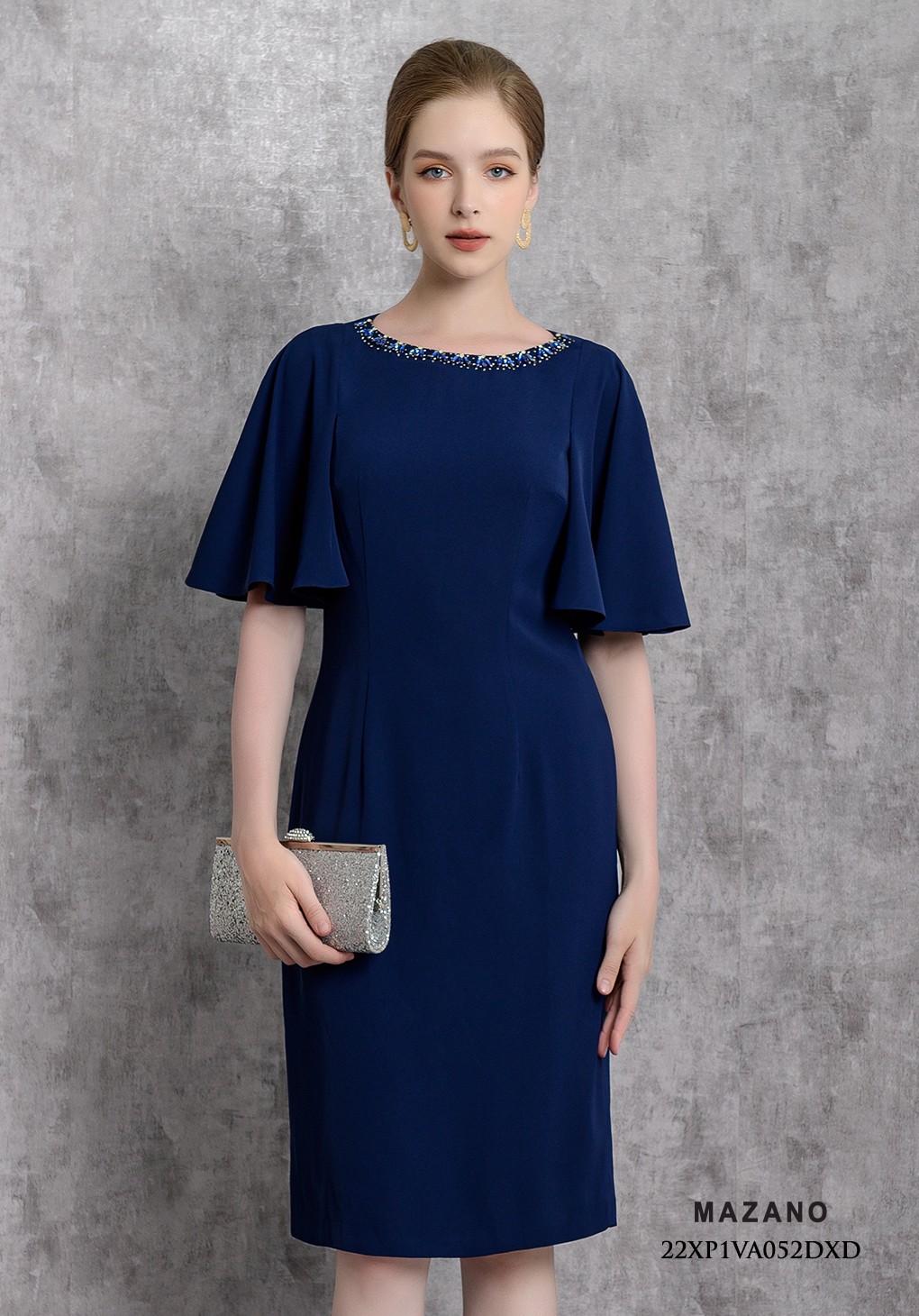 Đầm dự tiệc xanh ôm tay rủ đính đá cách điệu