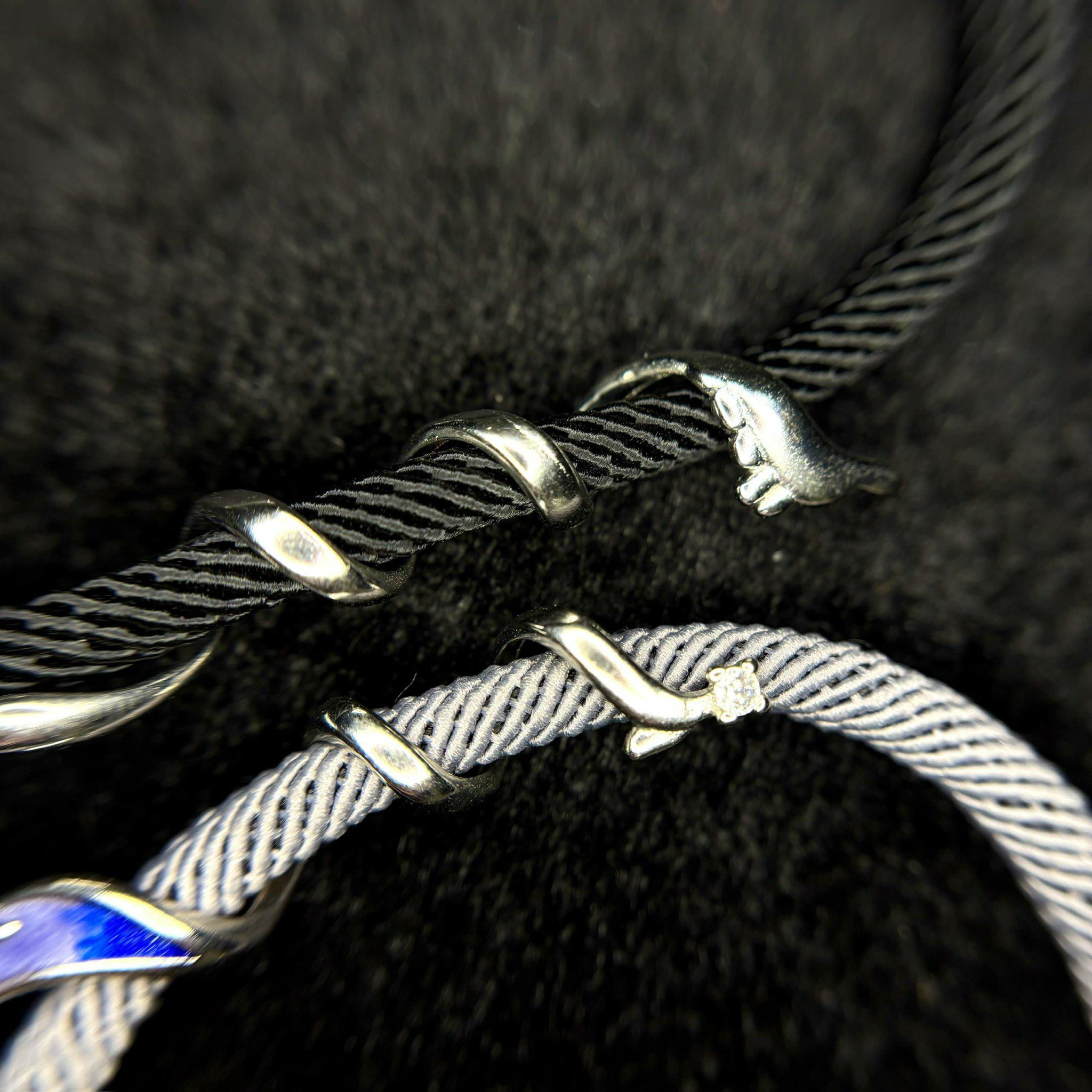 Vòng tay cặp dây vải charm rồng mạ bạc_thumbnail_2