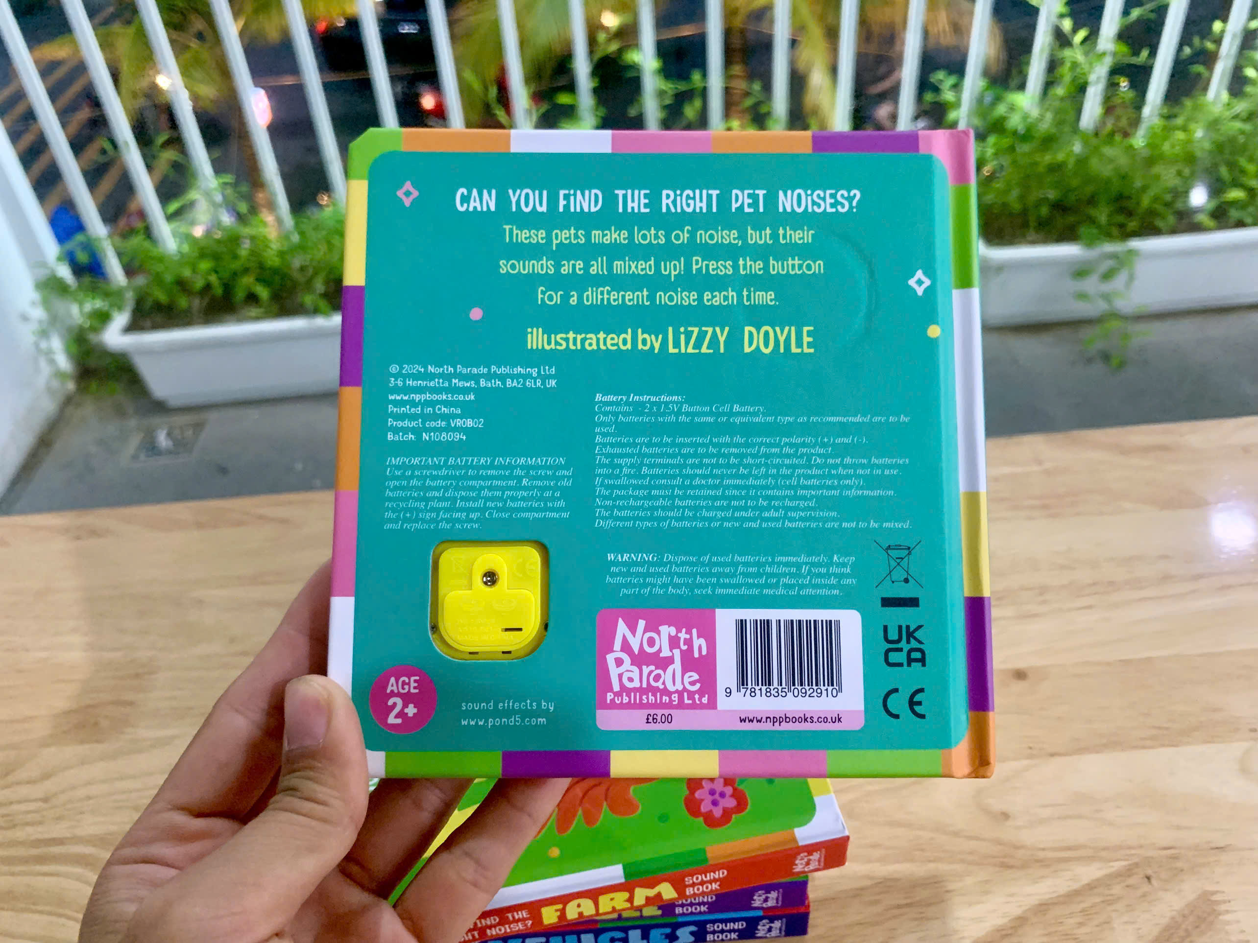 ROUND BUTTON SOUND BOOK - PETS_thumbnail_13